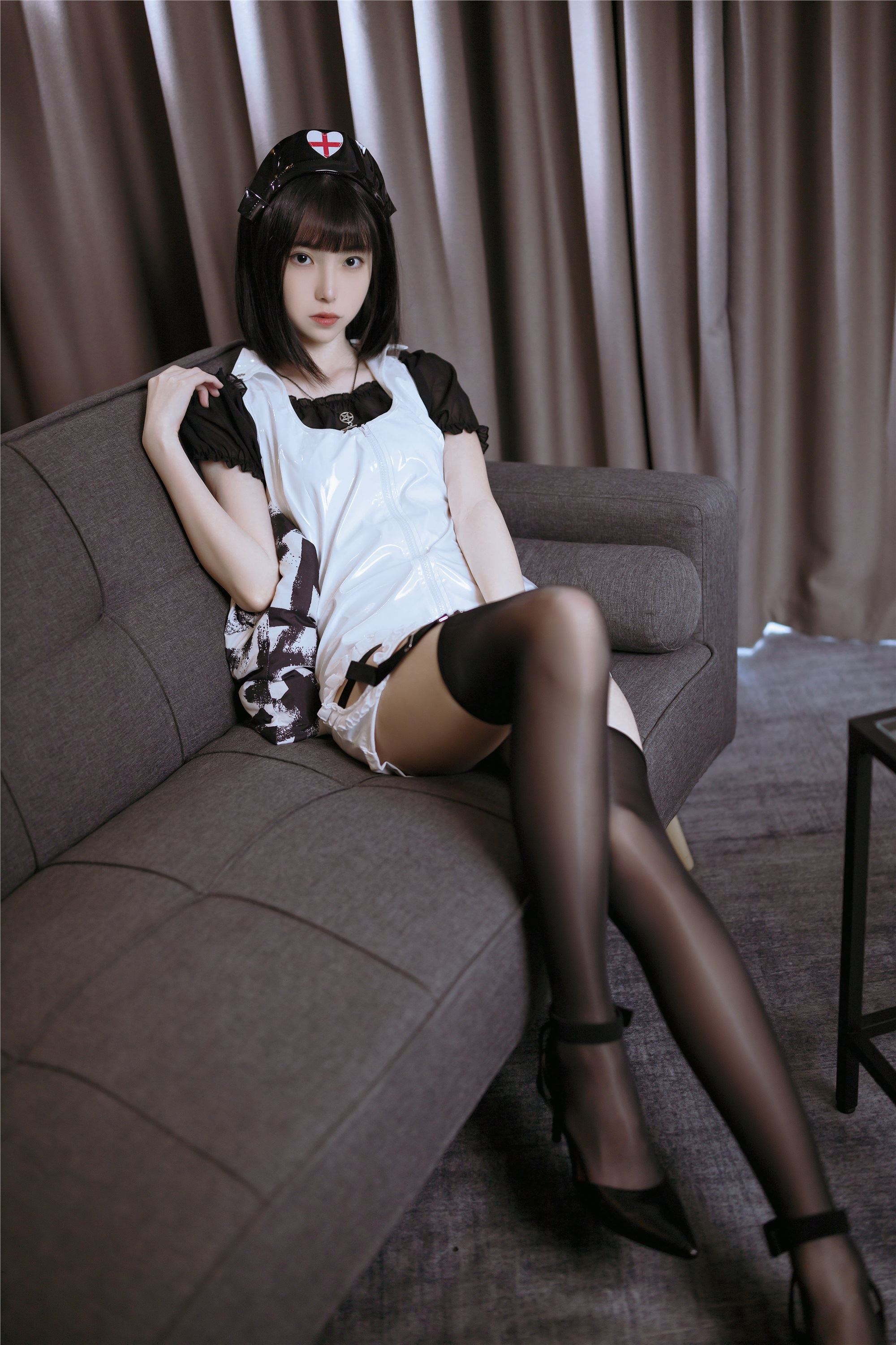 图片[13]-许岚LAN期–期N第026期黑丝护士-秀人网