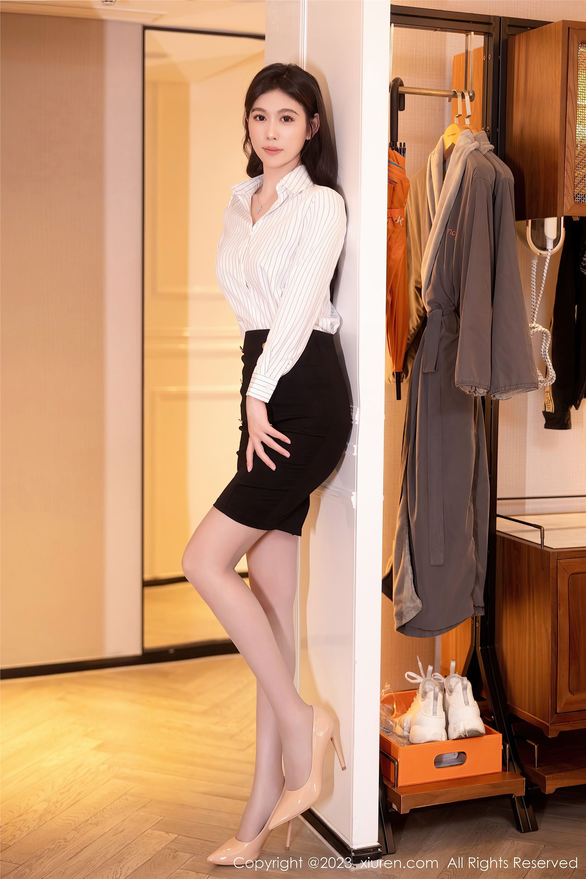 图片[3]-Xiuren秀人网期2023.09.05期N第7335期李雅柔182CM-套图网