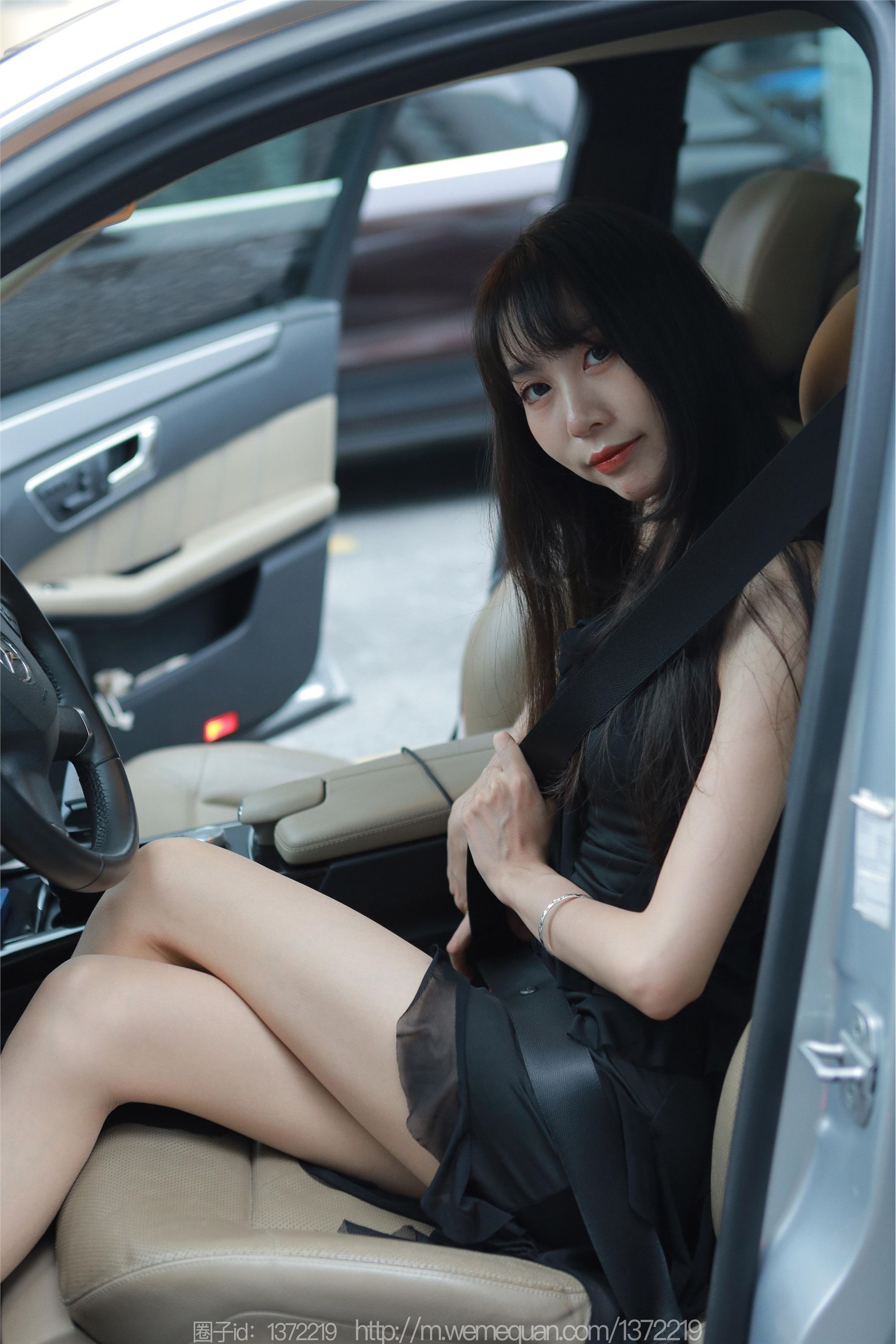 图片[15]-IESS异思趣向期期2023.04.16期丝享家期1423期团团《车里漫步》-秀人网