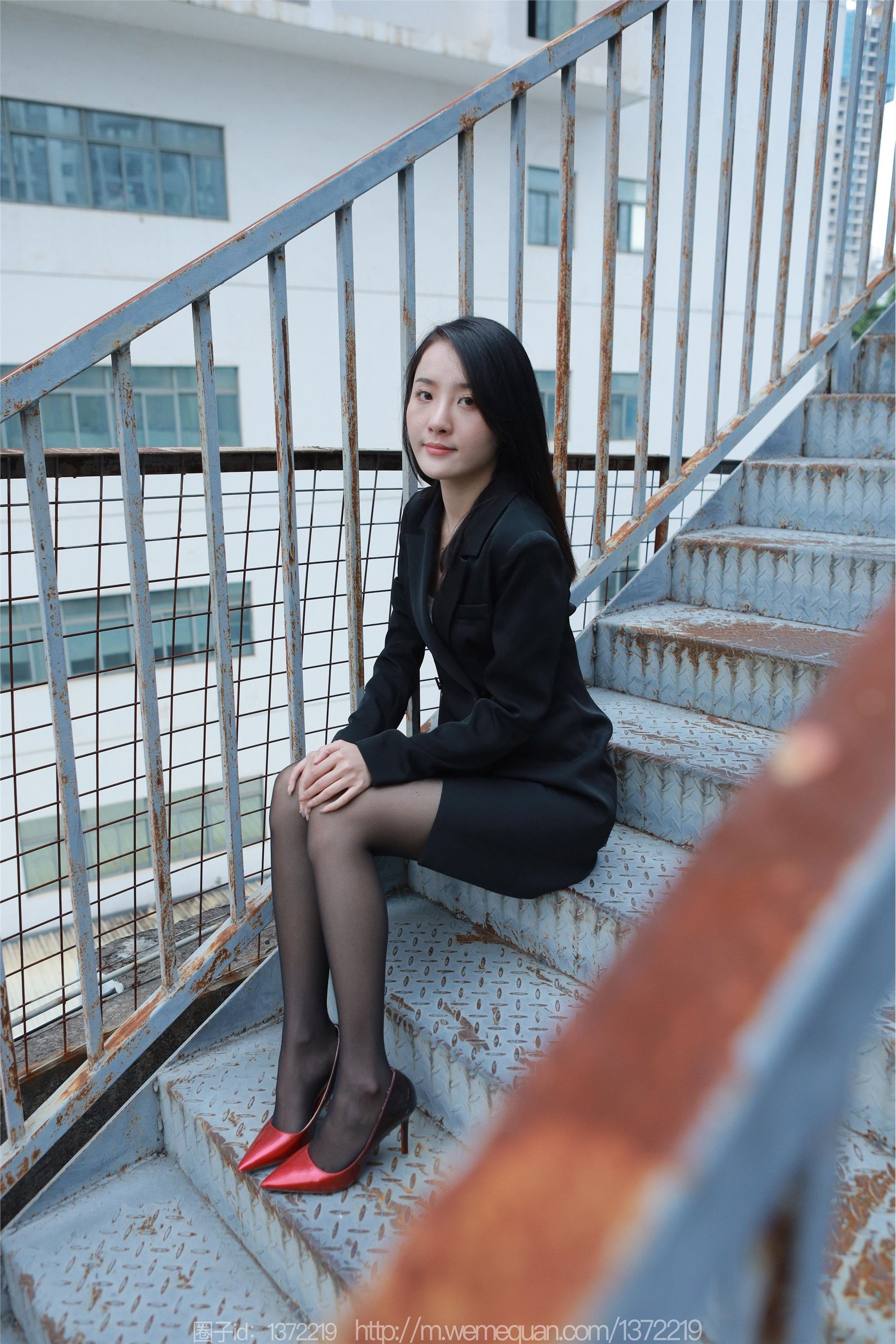 图片[22]-IESS异思趣向期期2023.04.18期丝享家期1425期婉萍《小辣椒》-秀人网