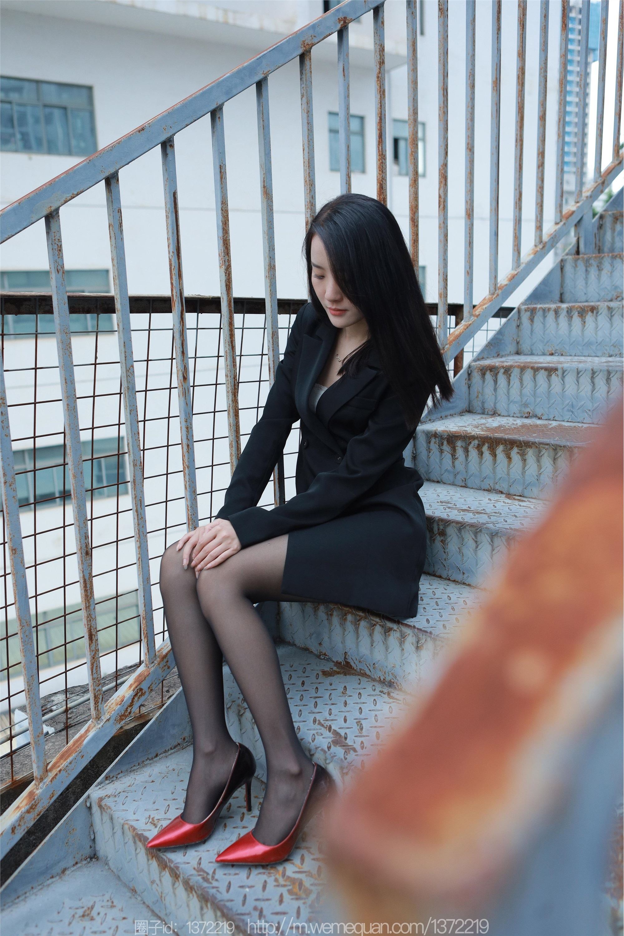 图片[23]-IESS异思趣向期期2023.04.18期丝享家期1425期婉萍《小辣椒》-秀人网