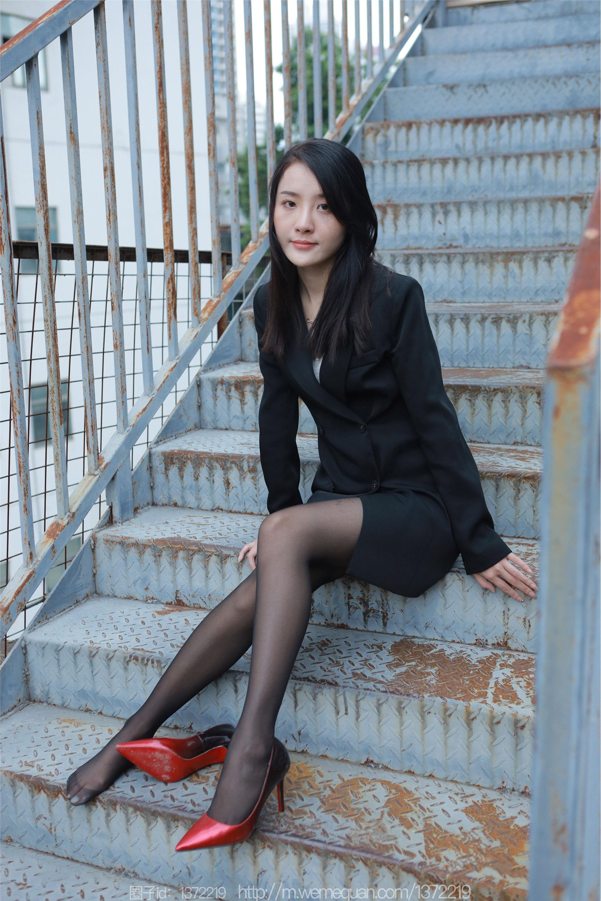 图片[36]-IESS异思趣向期期2023.04.18期丝享家期1425期婉萍《小辣椒》-秀人网