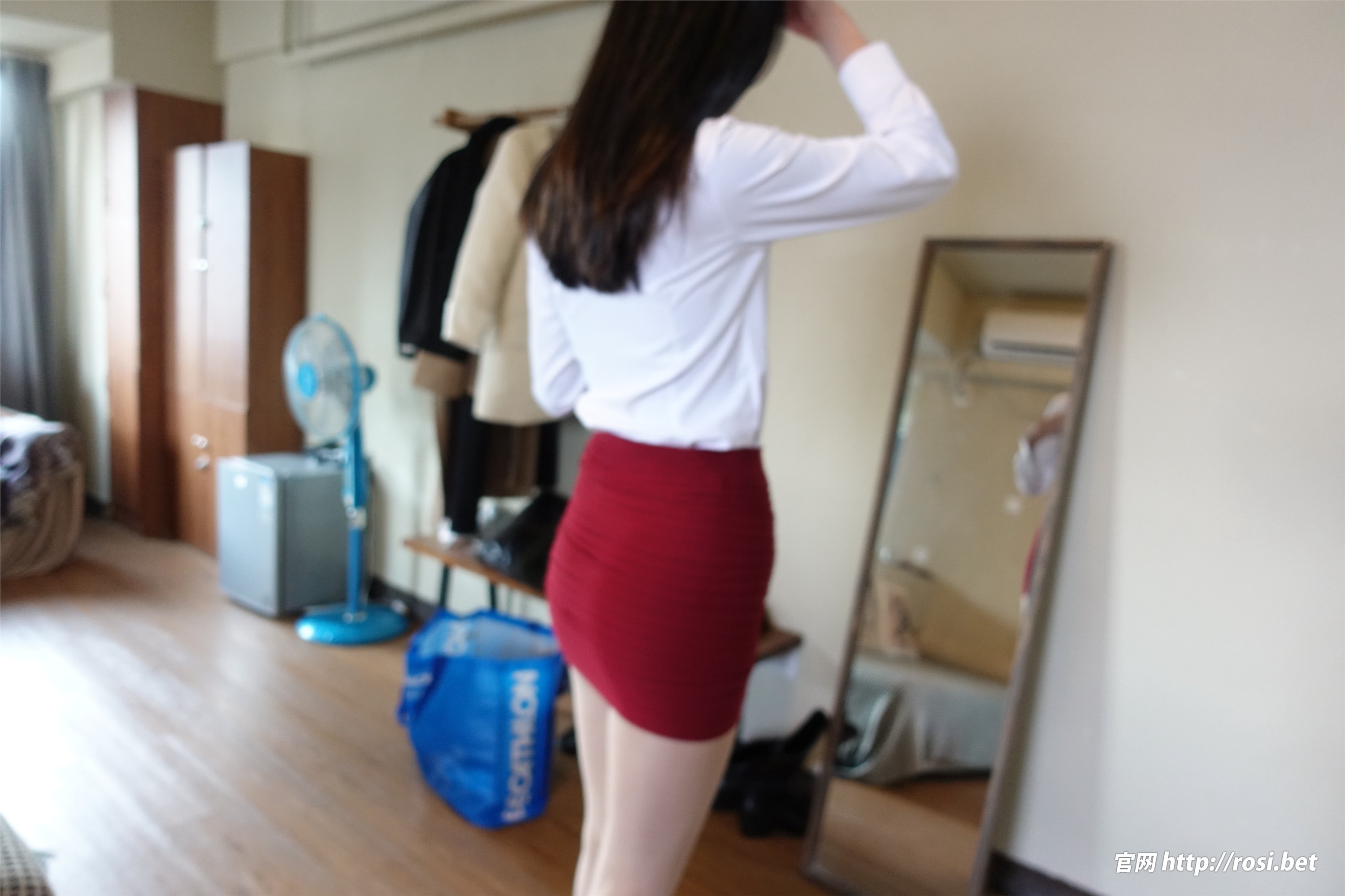 图片[2]-ROSI写真期2023.10.04期N第4321-套图网