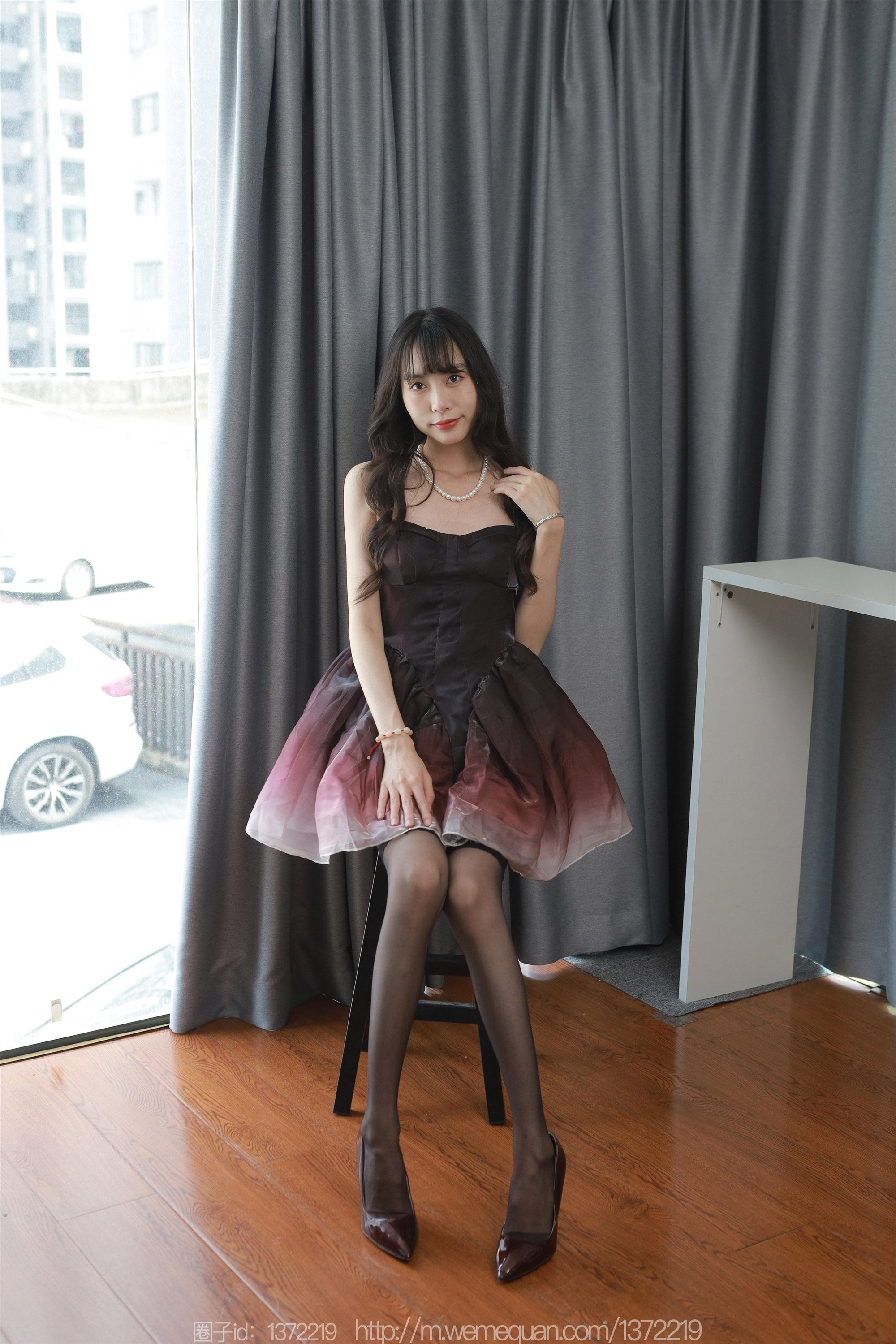 IESS异思趣向期期2023.04.30期丝享家期1437期团团期《黑色吊带袜》-套图网