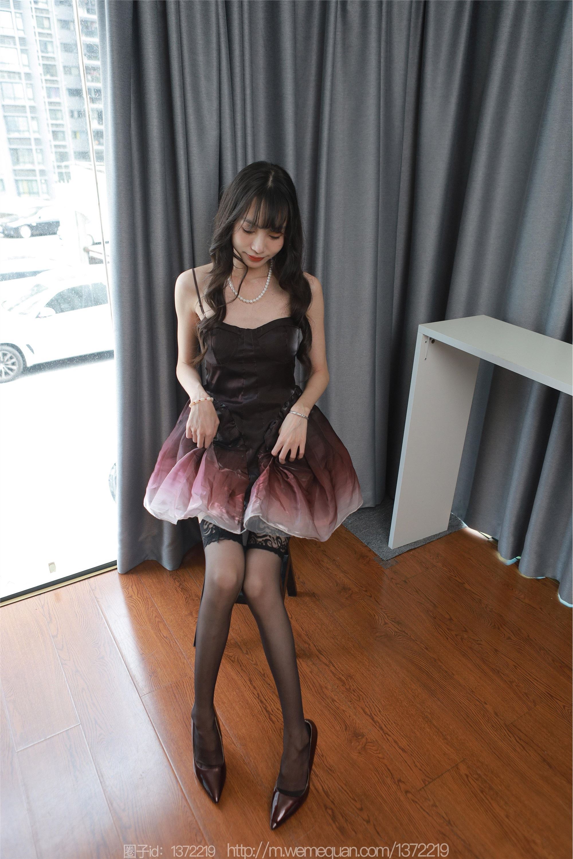 图片[4]-IESS异思趣向期期2023.04.30期丝享家期1437期团团期《黑色吊带袜》-套图网