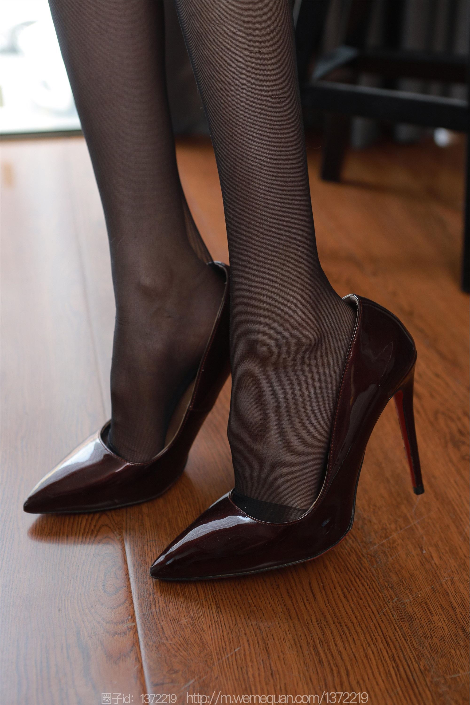 图片[9]-IESS异思趣向期期2023.04.30期丝享家期1437期团团期《黑色吊带袜》-套图网