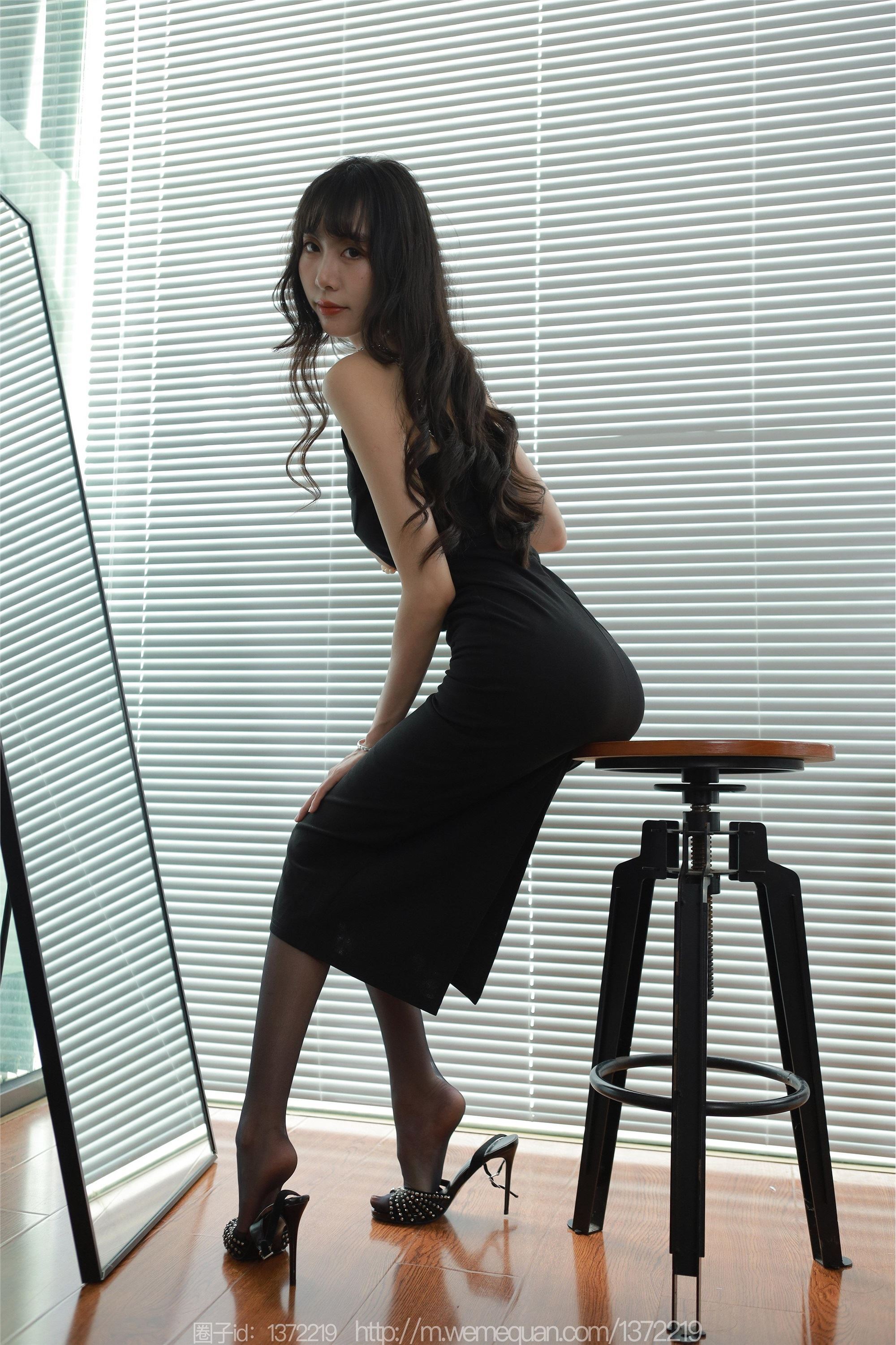 图片[8]-IESS异思趣向期期2023.05.07期丝享家期1444期团团《雷丝少女》-秀人网