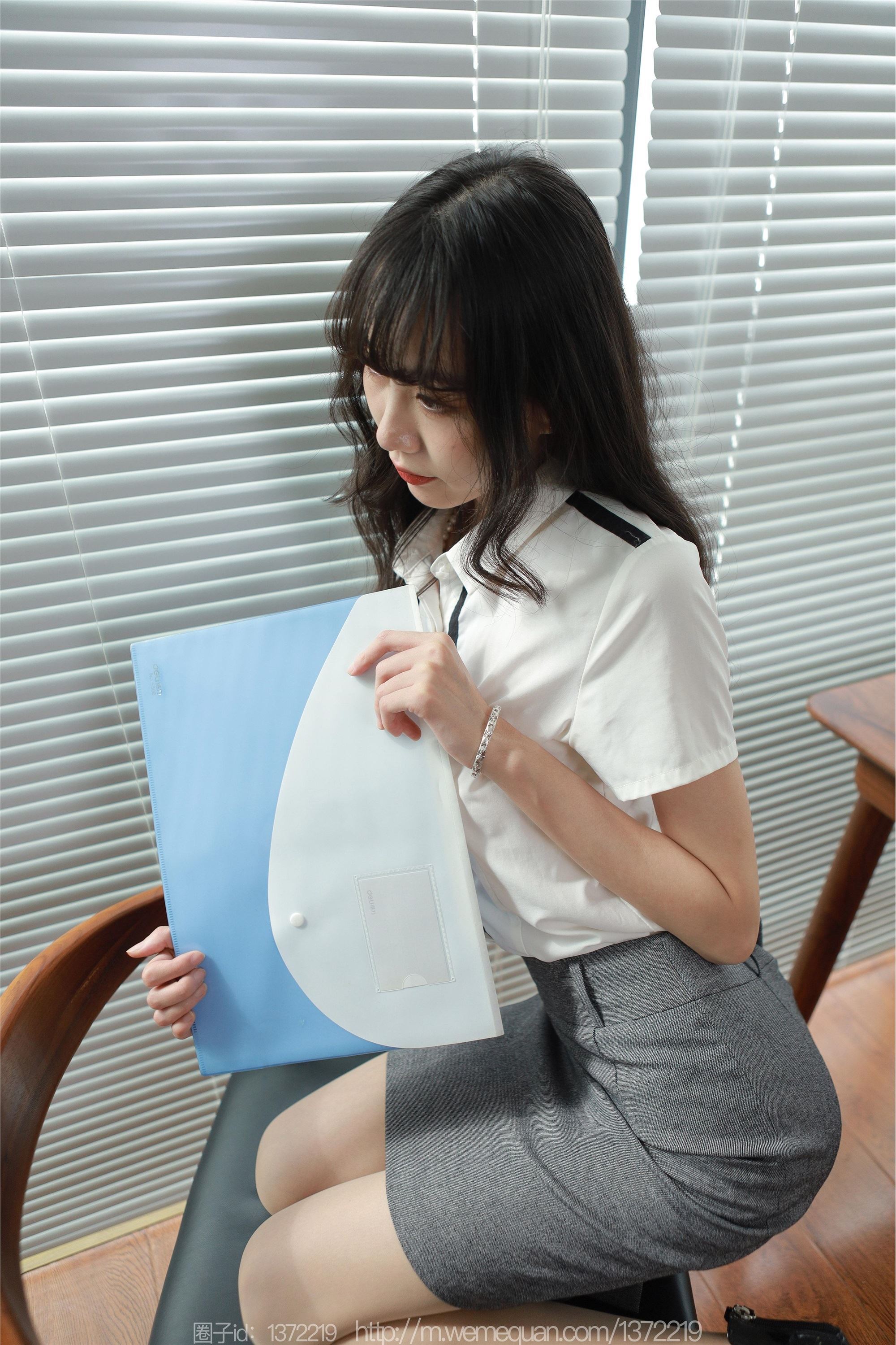 图片[6]-IESS异思趣向期期2023.05.11期丝享家期1448期团团《粉色美甲》-套图网