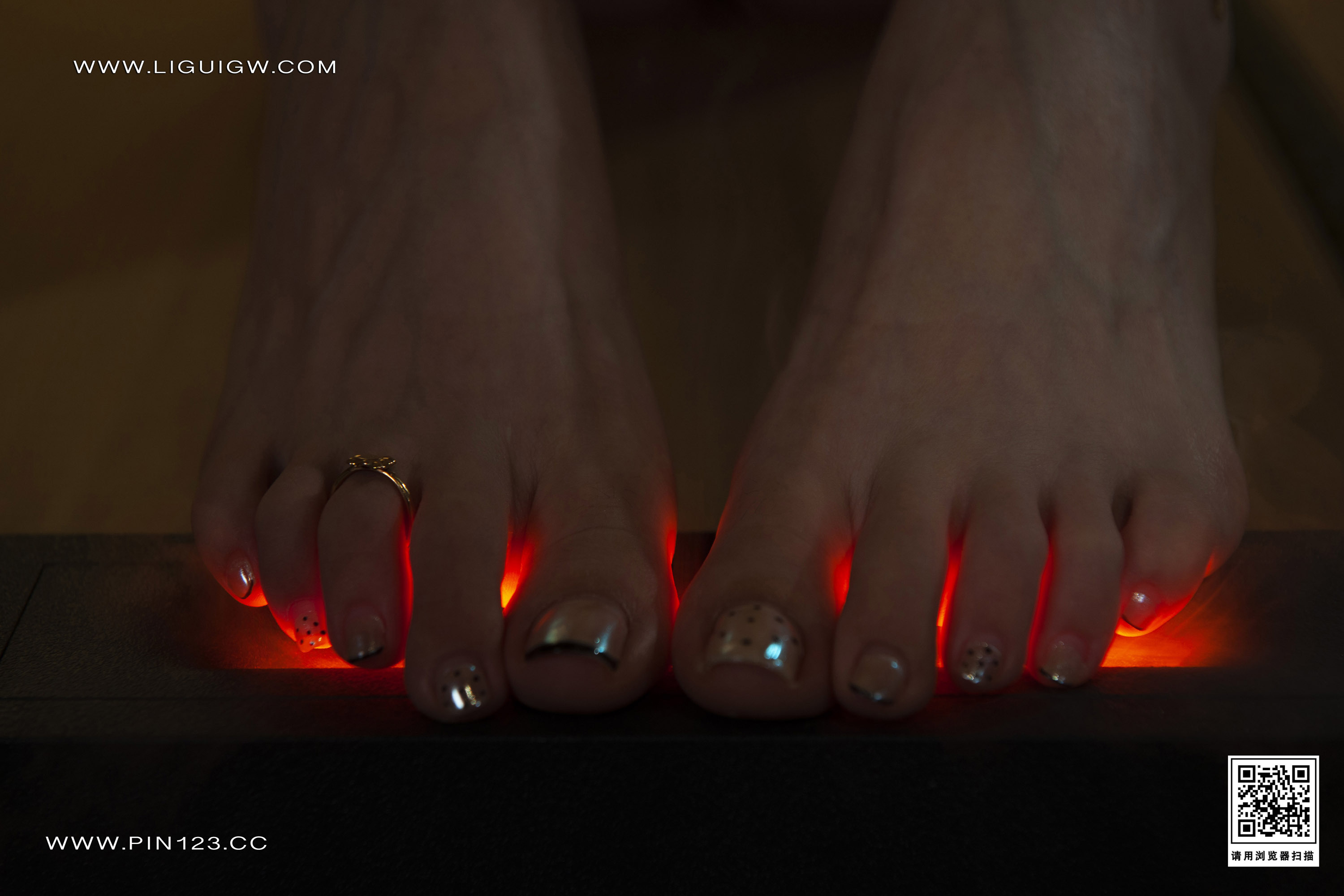 图片[6]-Ligui丽柜期2023.11.27期唇享欲足-私人定制期甜甜-秀人网