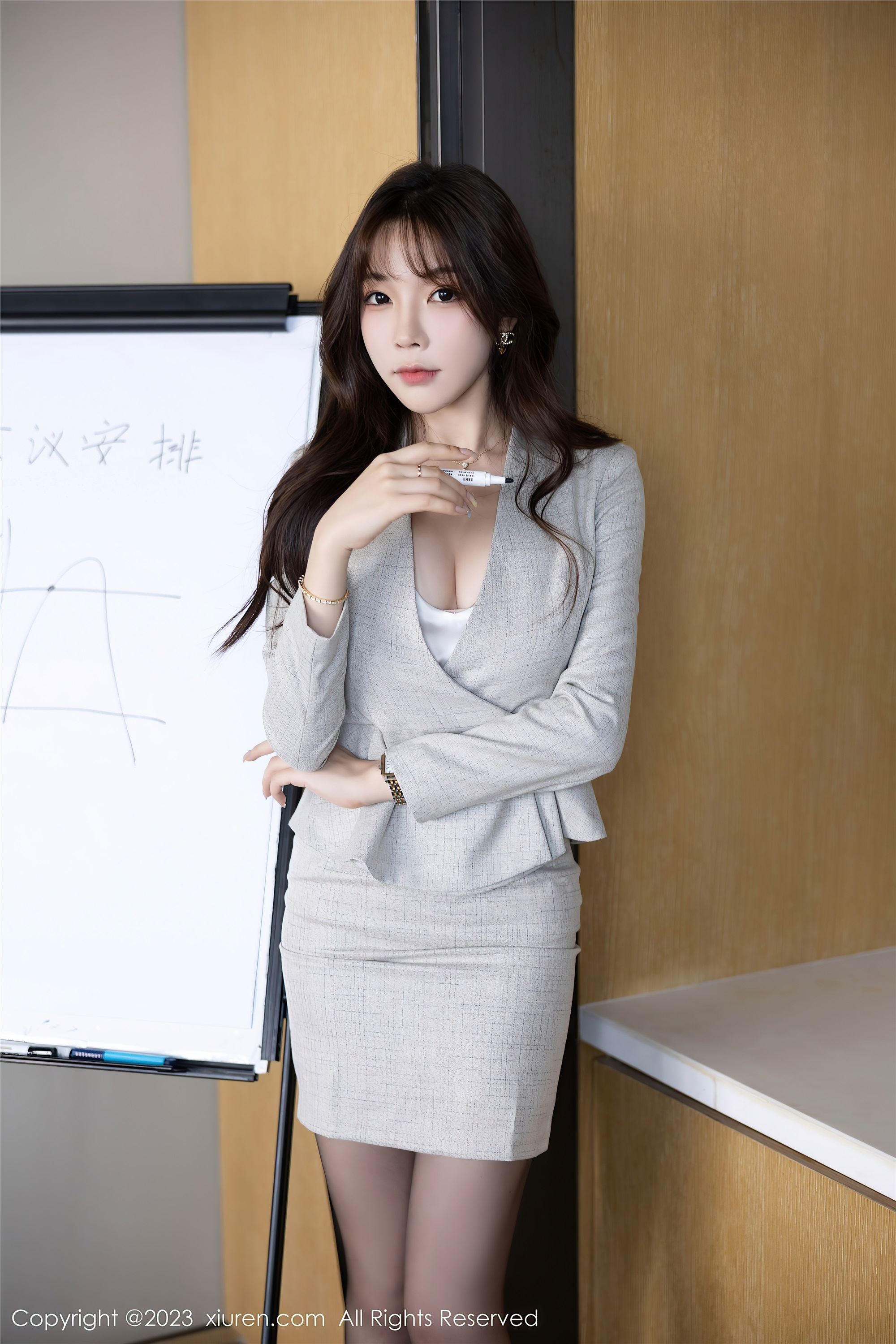 图片[8]-Xiuren秀人网期2023.10.27期N第7577期徐莉芝Booty-秀人网