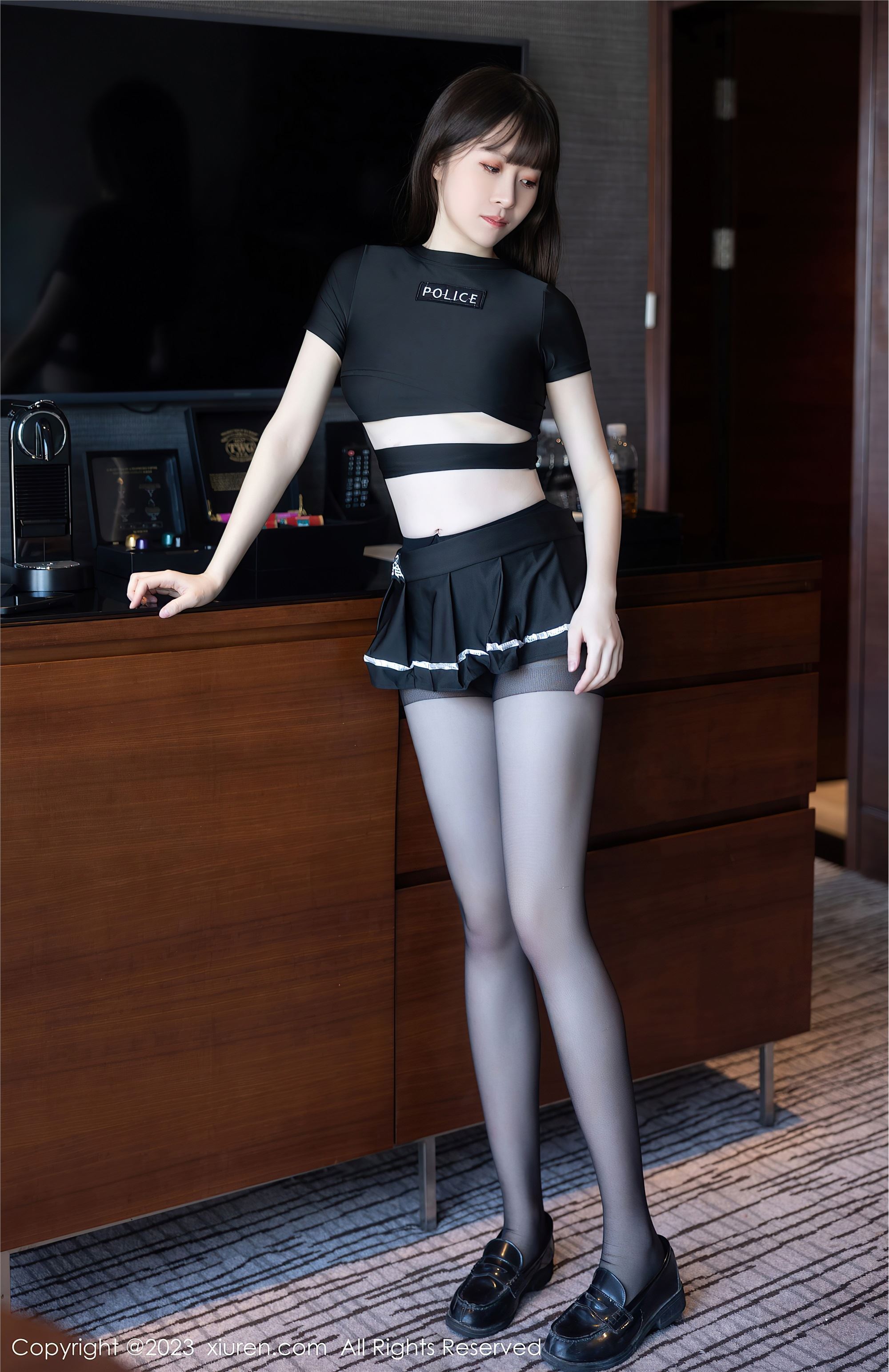 图片[2]-Xiuren秀人网期2023.11.09期N第7637期林悠悠-套图网