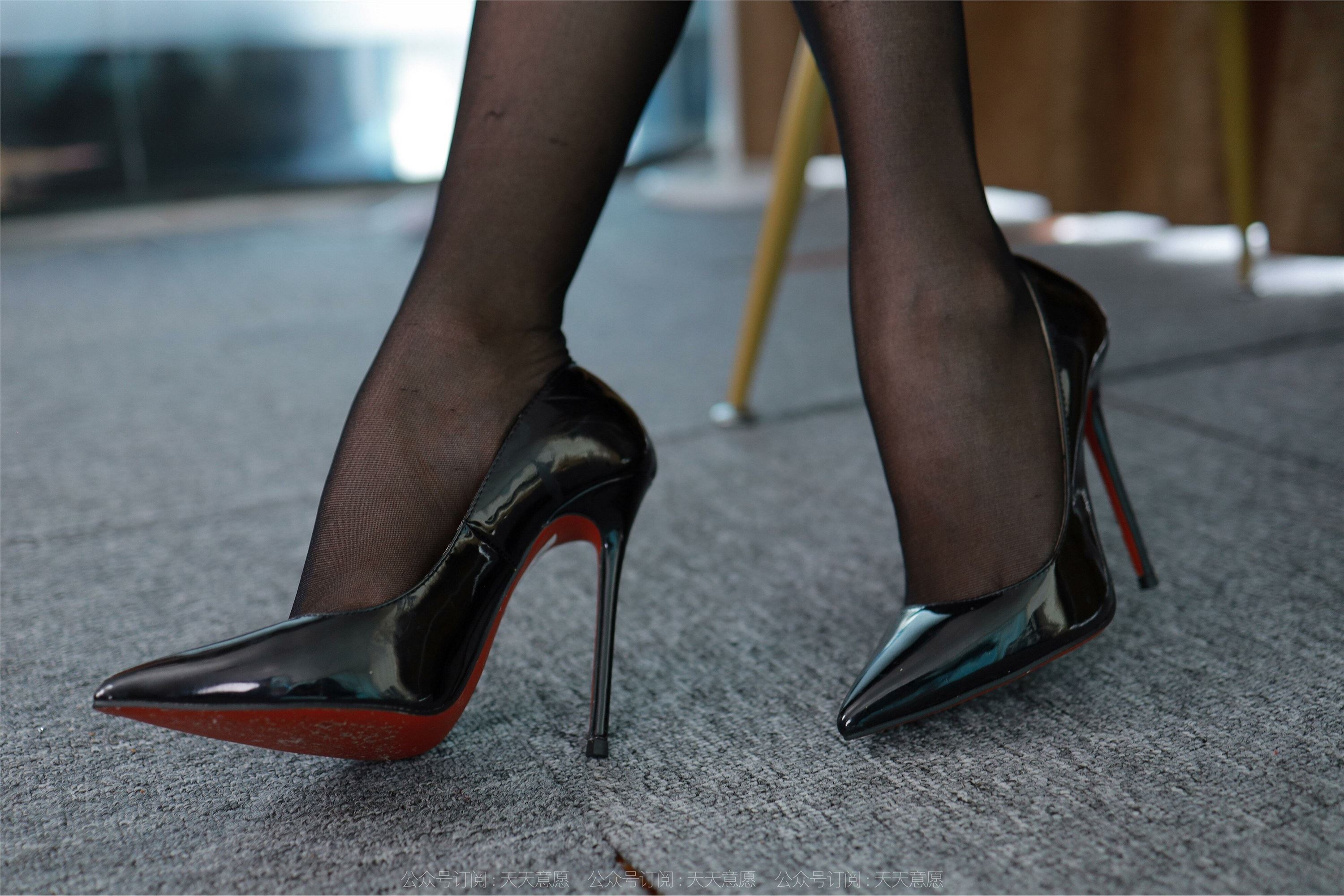 IESS异思趣向期期2022.08.02期丝享家期1165：婉萍《嘿丝打字员》-套图网