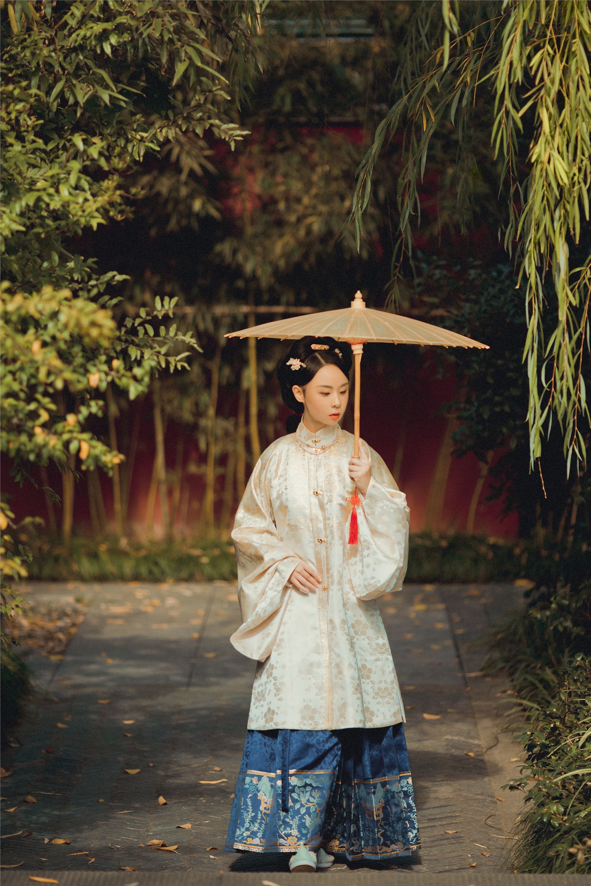 图片[2]-YITUYU艺图语期2021.09.03期寻枫期冯友薇-秀人网