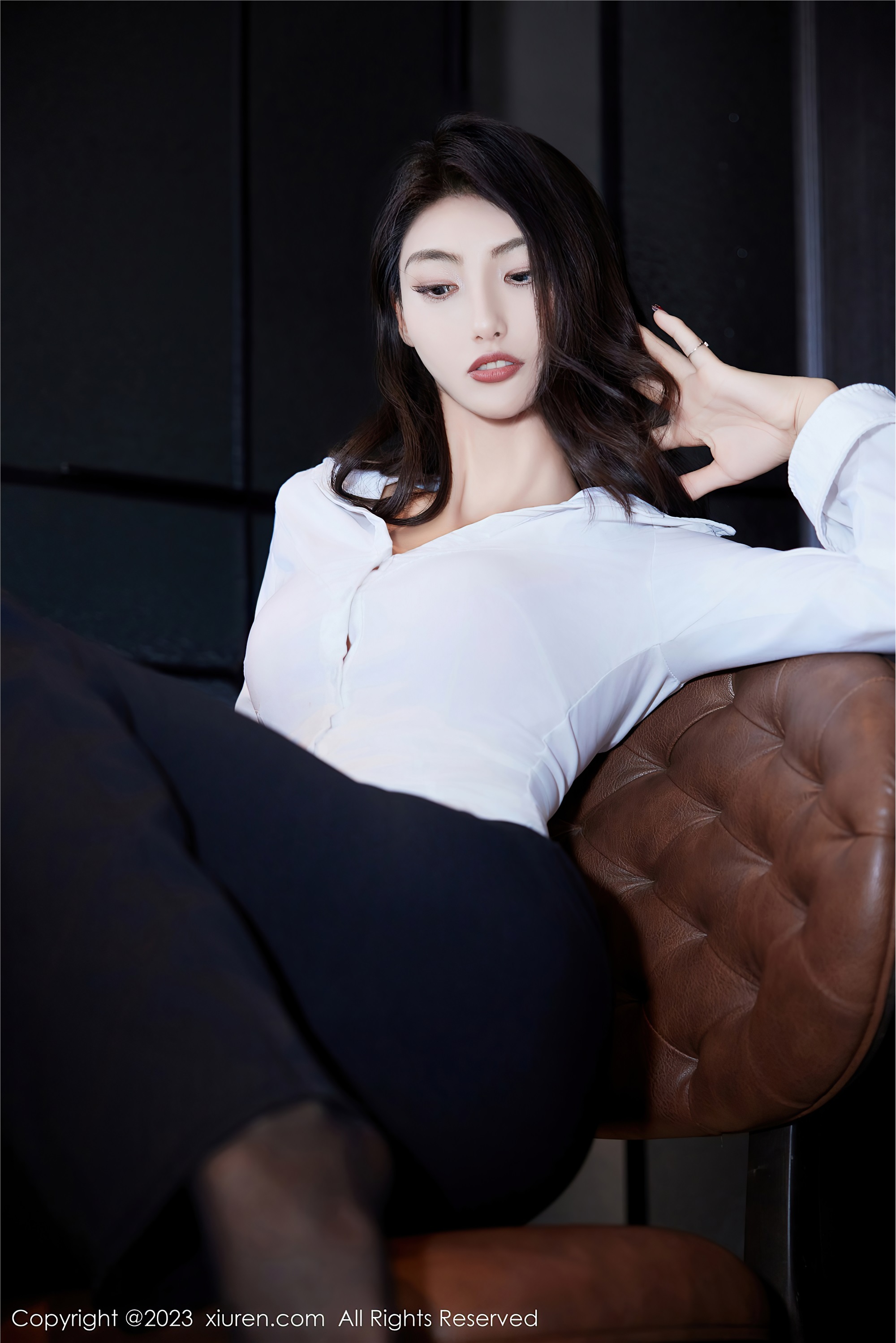 Xiuren秀人网期2023.11.21期N第7692期lingyu69-秀人网