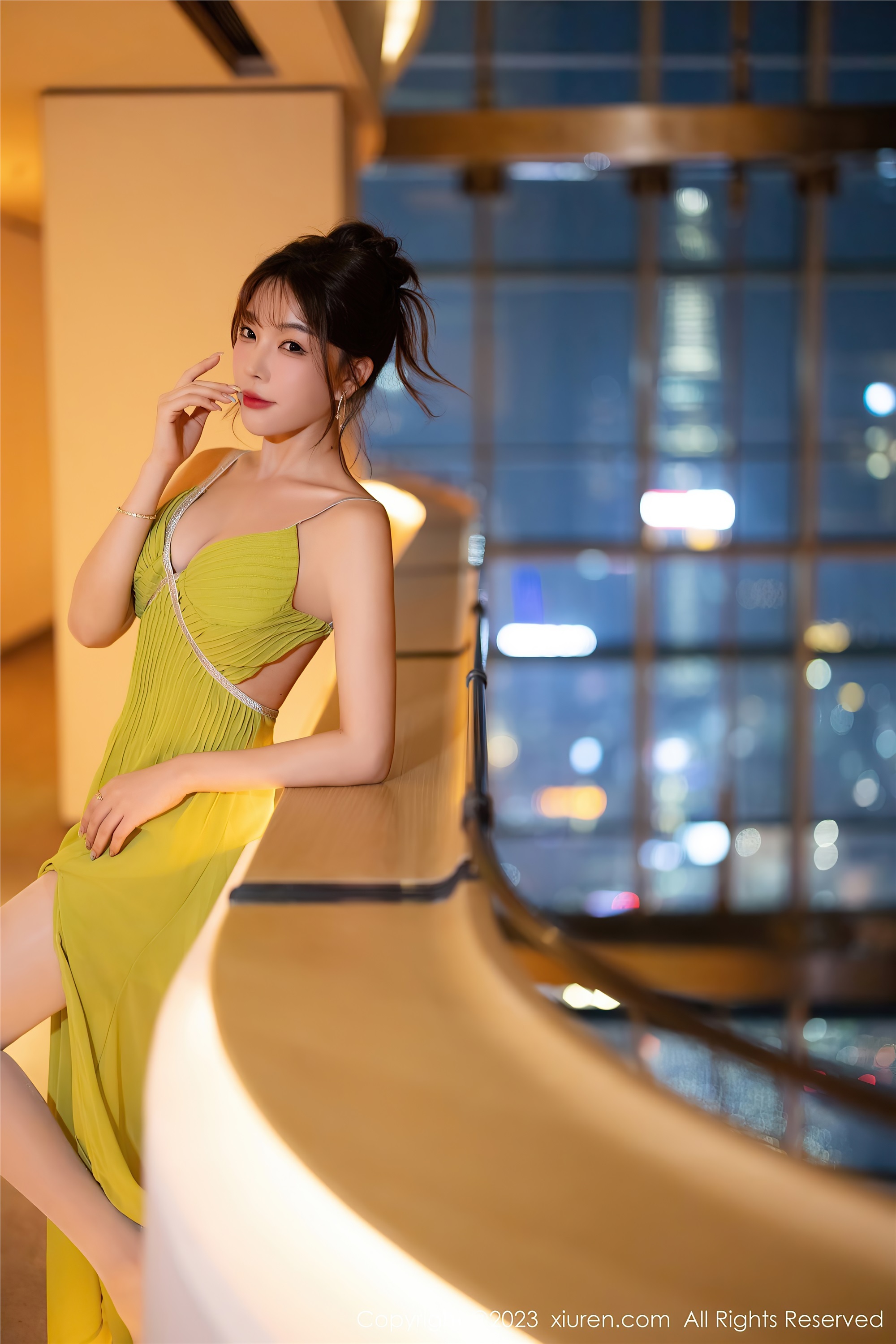 图片[2]-Xiuren秀人网期2023.11.21期N第7696期徐莉芝Booty-秀人网