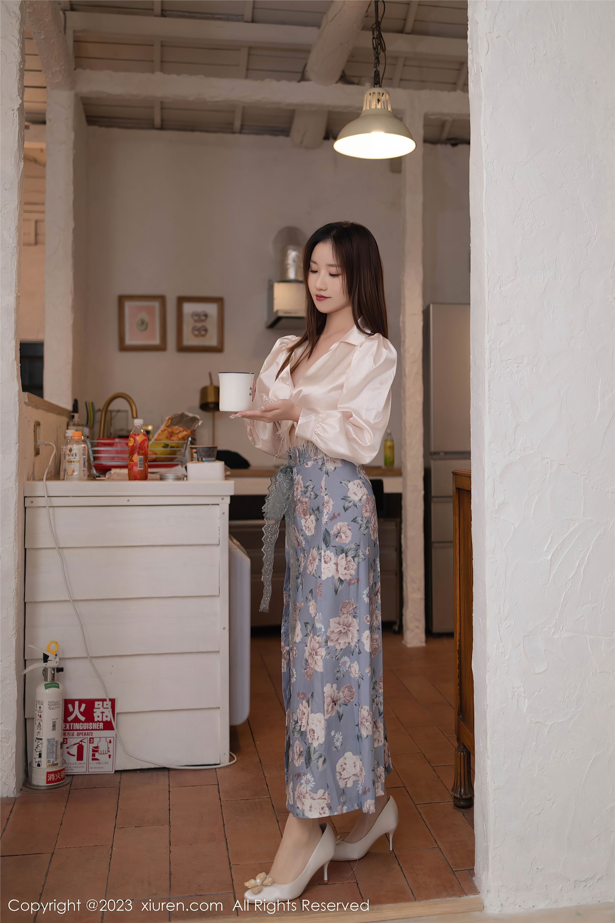 图片[4]-Xiuren秀人网期2023.12.06期N第7770期杏子Yada-套图网