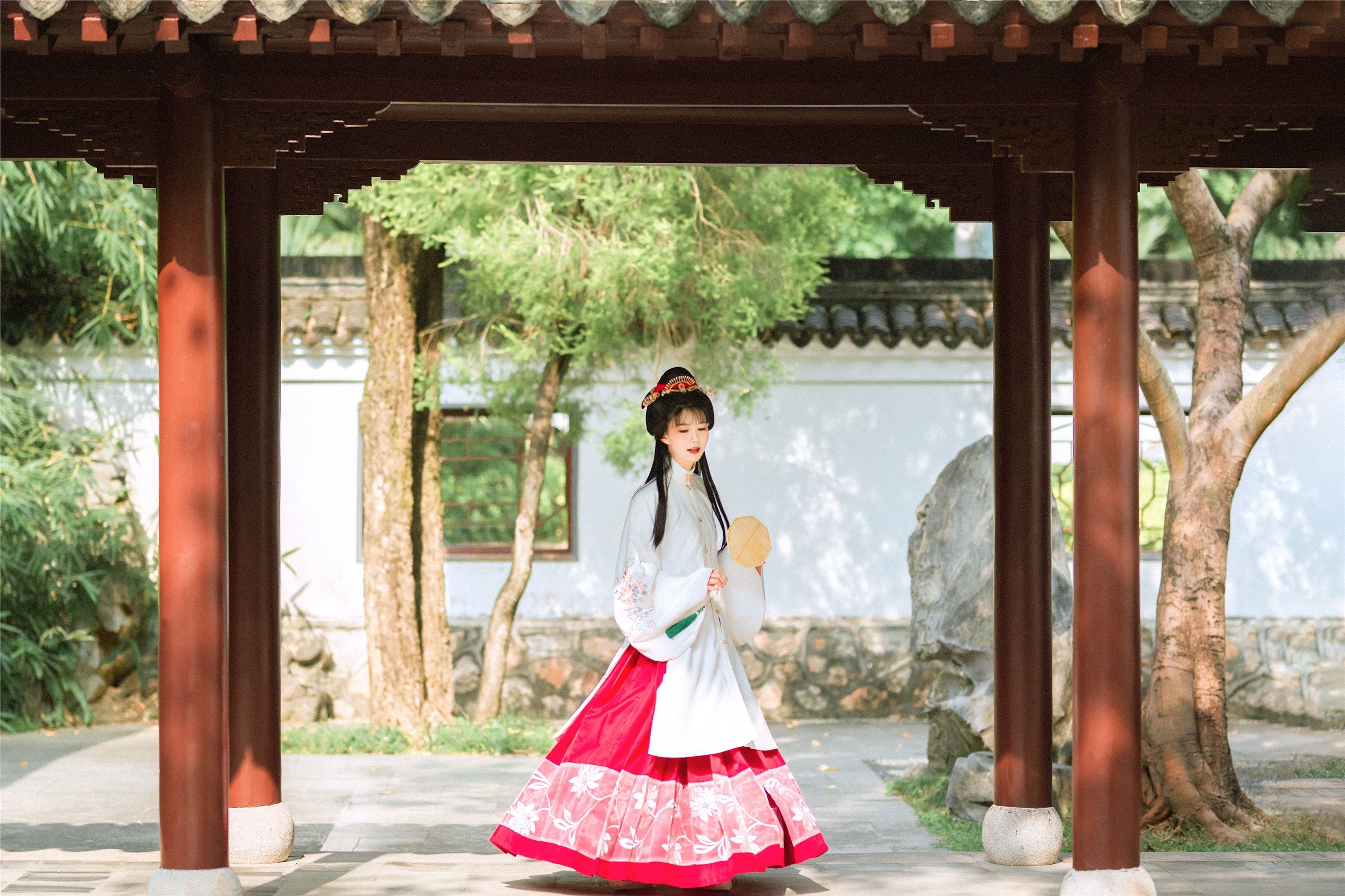 图片[5]-YITUYU艺图语期2021.09.04期绿意期兔小白-秀人网