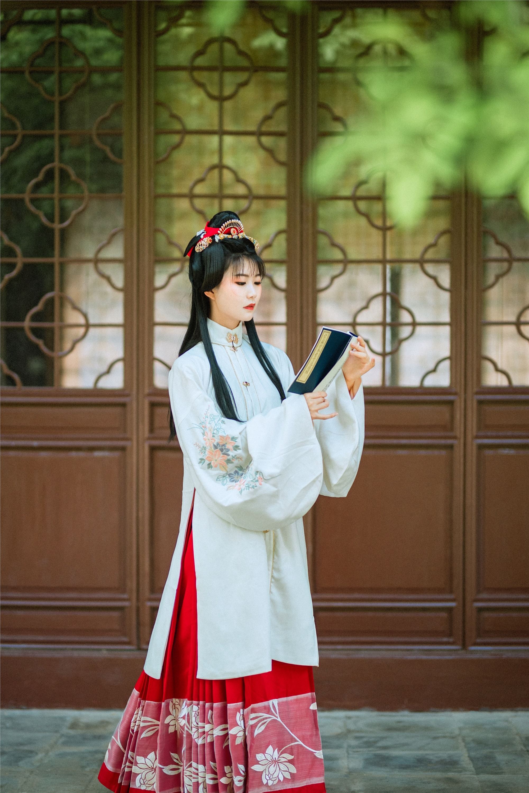 图片[8]-YITUYU艺图语期2021.09.04期绿意期兔小白-秀人网