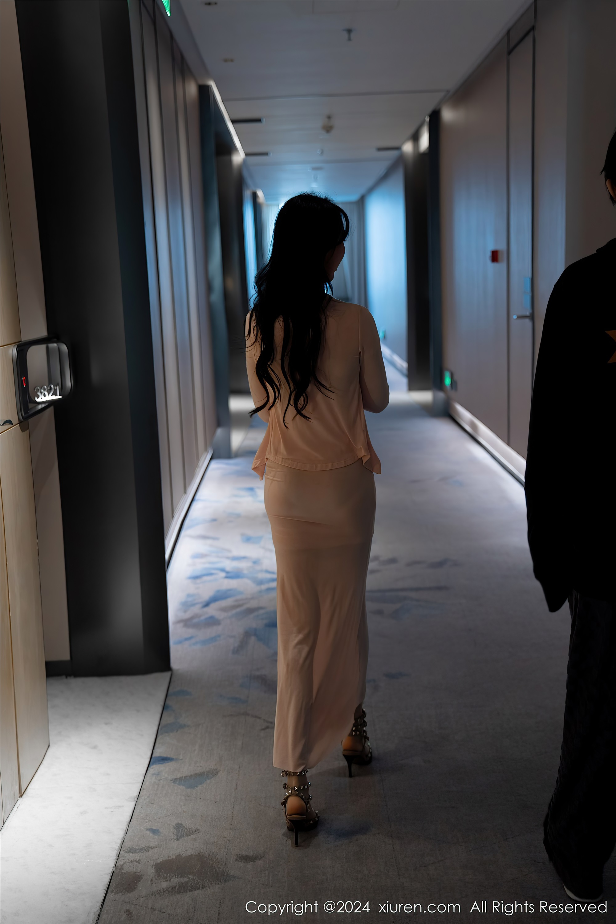 图片[4]-071.Xiuren秀人网期2024.01.11期N第7945期利世-套图网