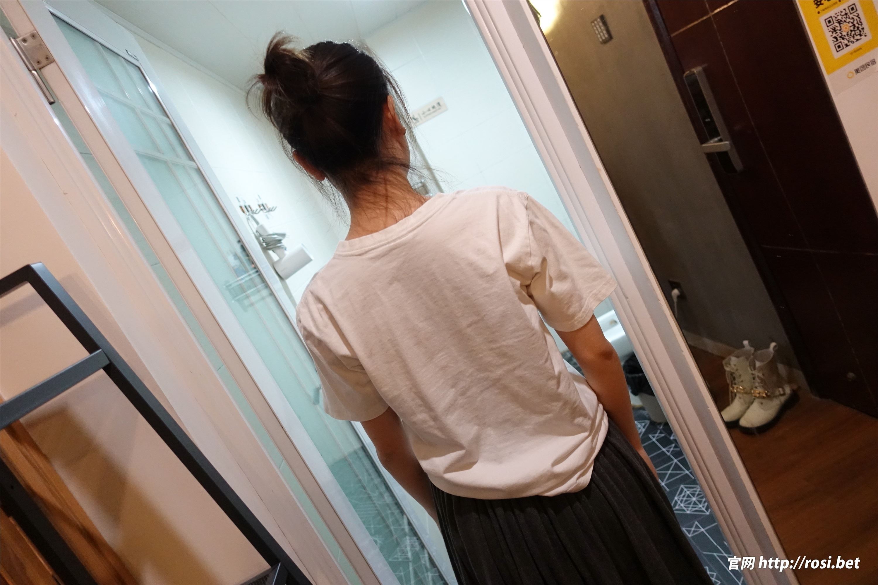 图片[2]-ROSI写真期2024.01.02期N第4411-秀人网