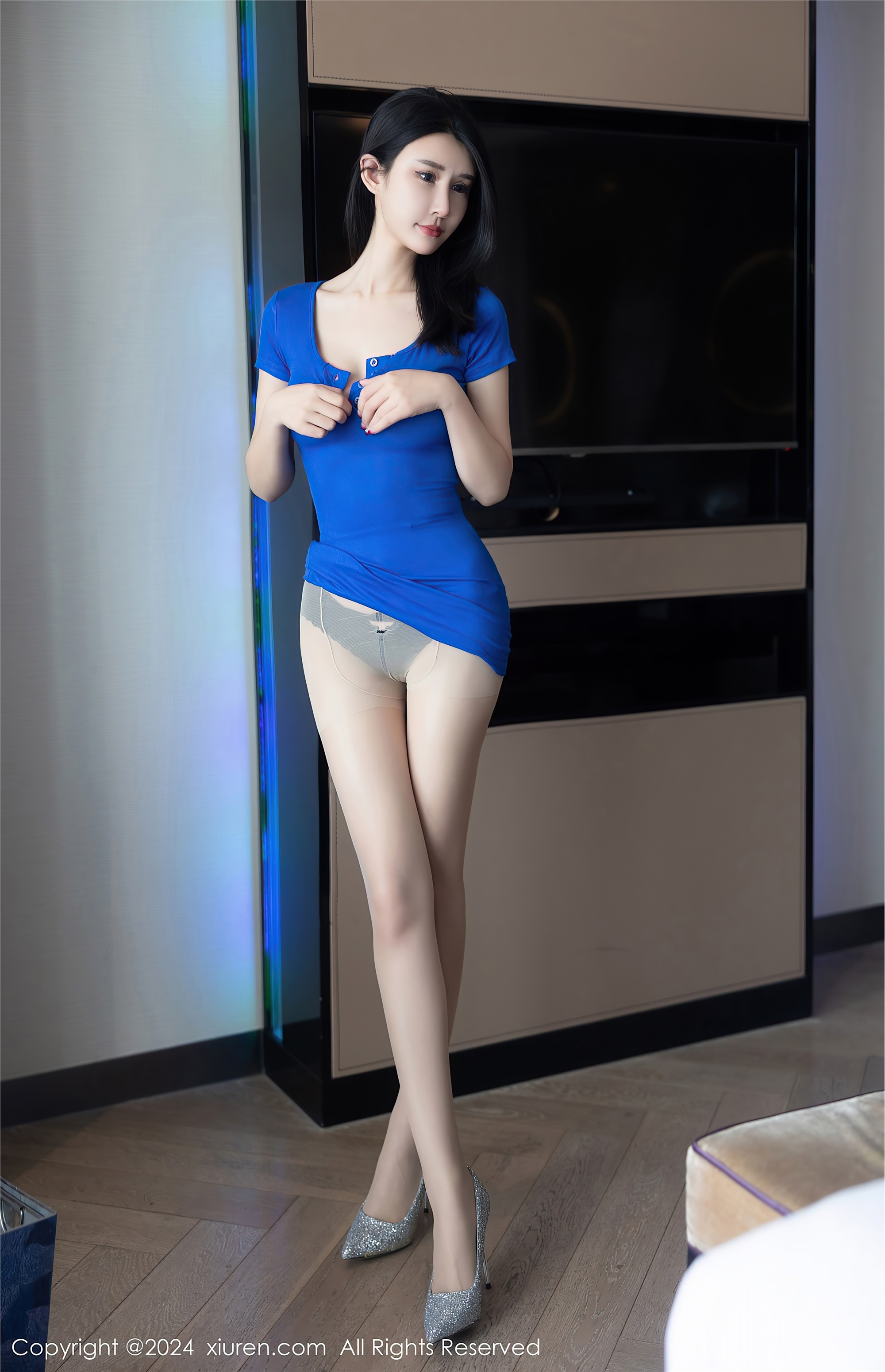 图片[9]-Xiuren秀人网期2024.01.03期N第7900期艺艺yiyi-秀人网