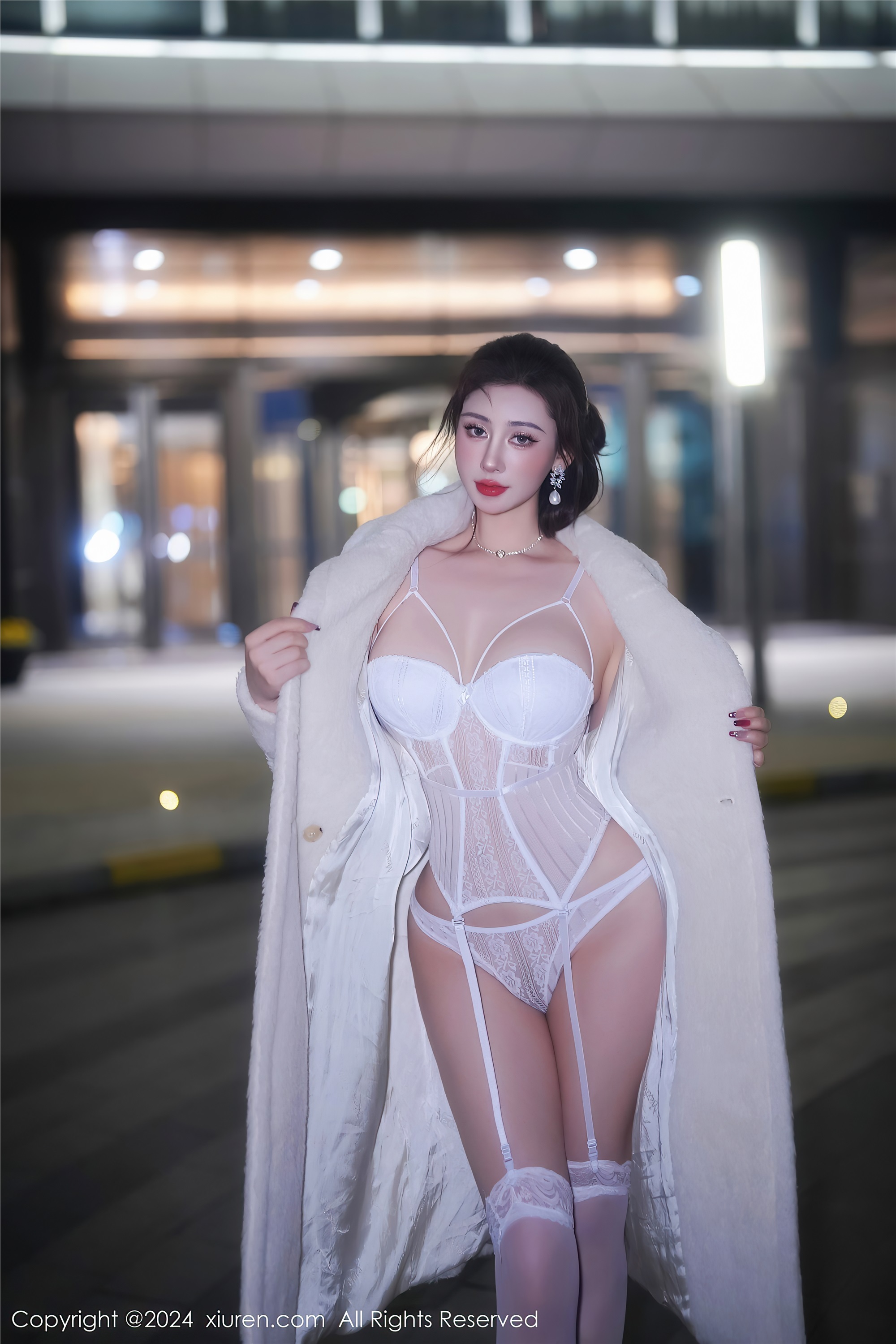 图片[2]-Xiuren秀人网期2024.01.18期N第7978期蕾蕾醒了没-秀人网