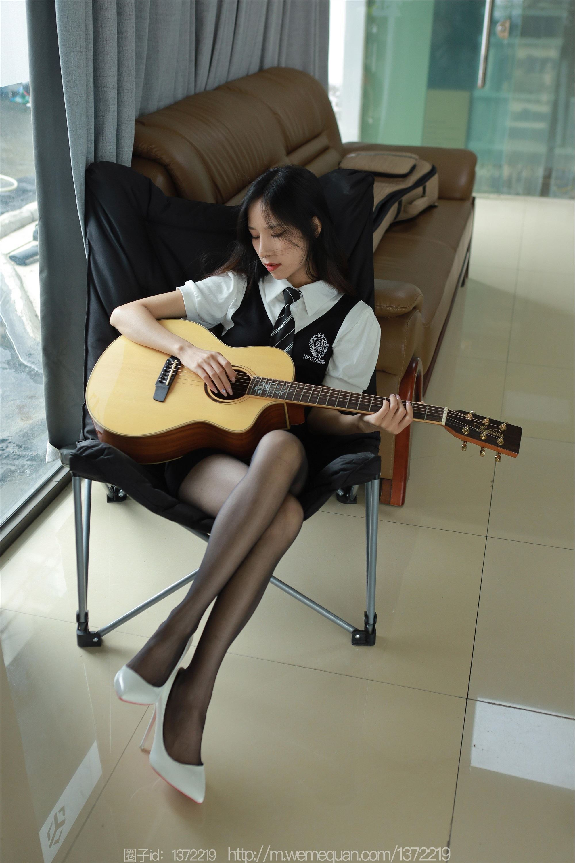 图片[7]-IESS异思趣向期期2023.07.09期丝享家期1475期美子《弹弹吉他》-秀人网