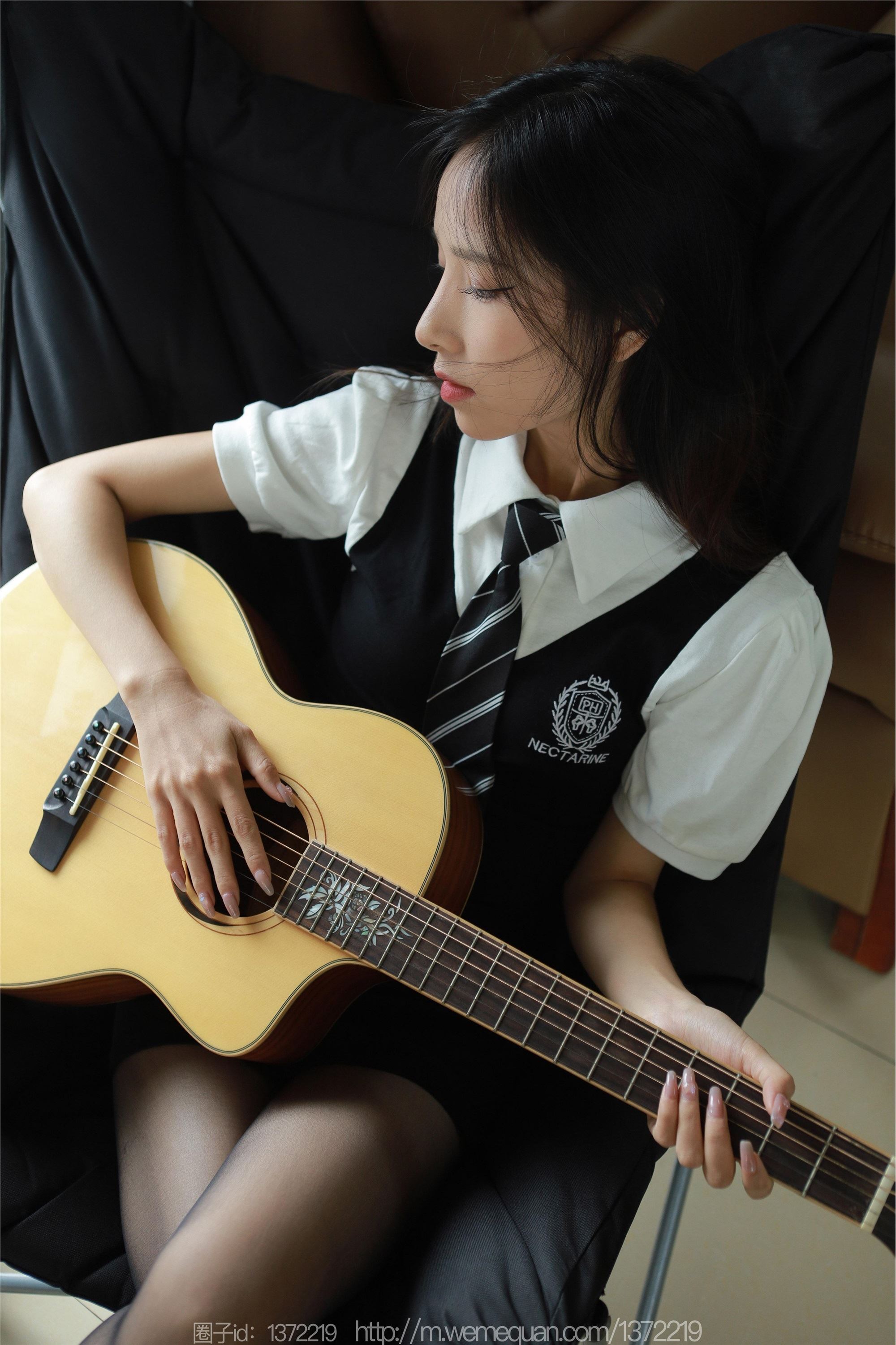 图片[9]-IESS异思趣向期期2023.07.09期丝享家期1475期美子《弹弹吉他》-秀人网