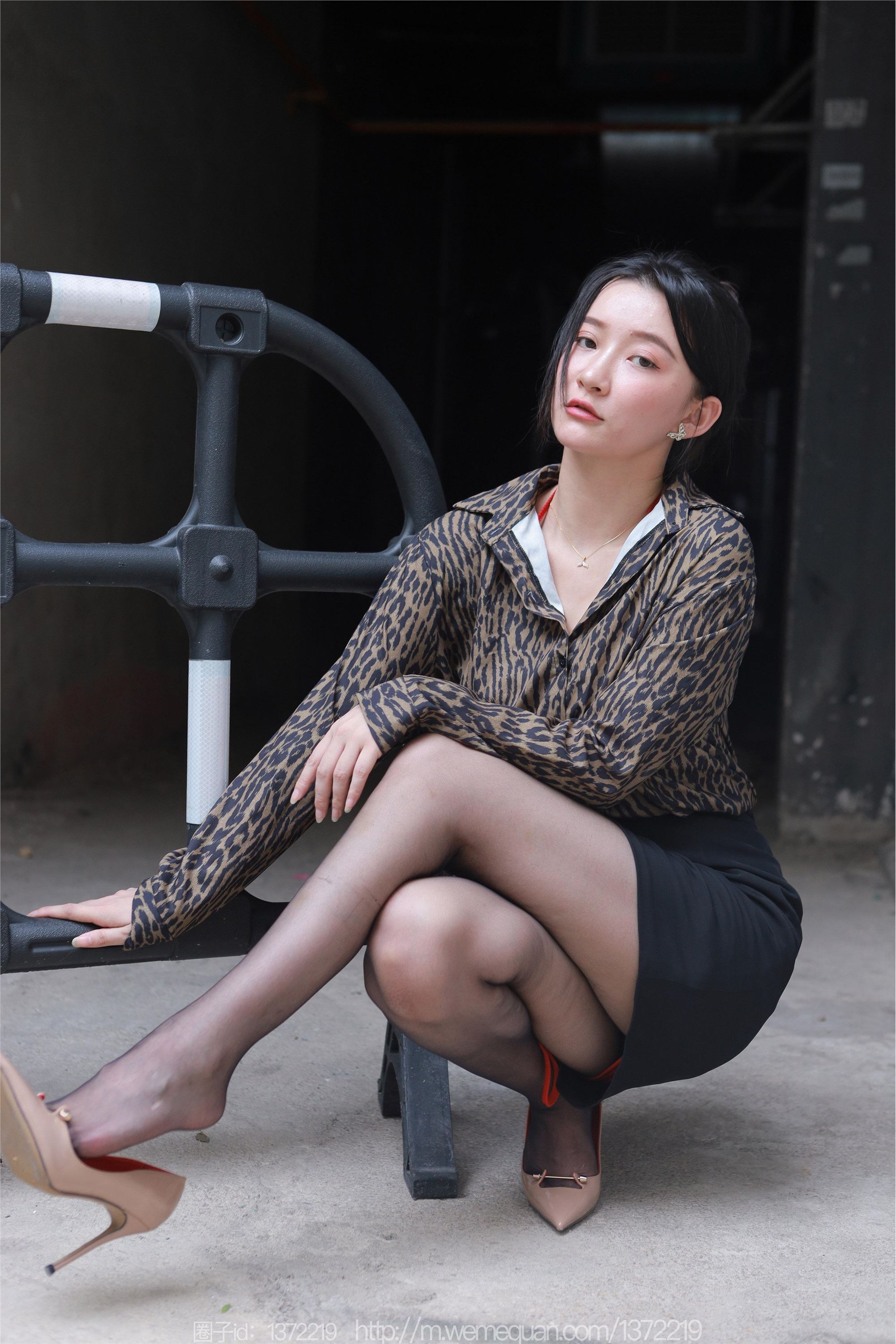 图片[3]-IESS异思趣向期期2023.07.24期丝享家期1488期秋秋《孤身走暗巷》-套图网