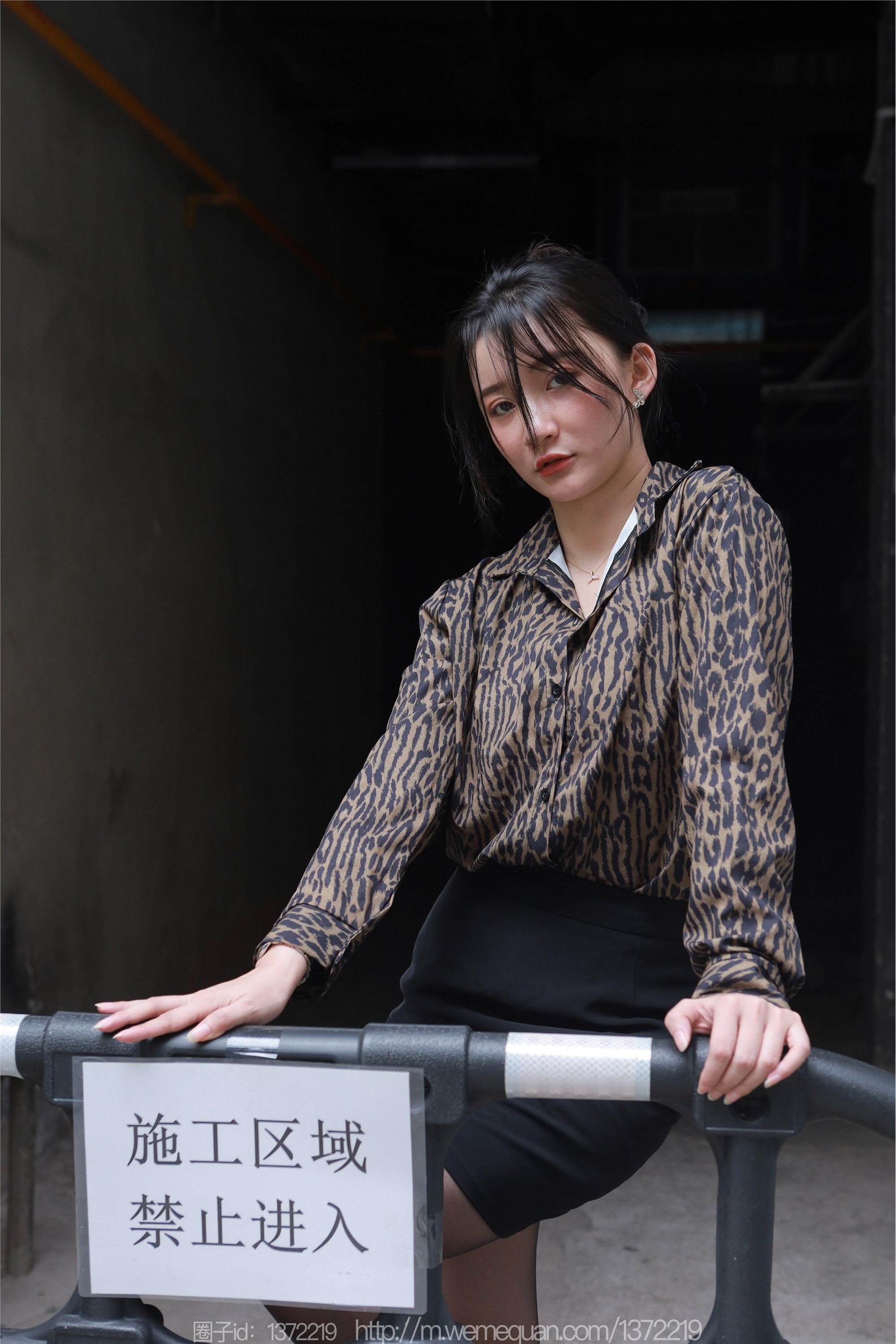 图片[8]-IESS异思趣向期期2023.07.24期丝享家期1488期秋秋《孤身走暗巷》-套图网