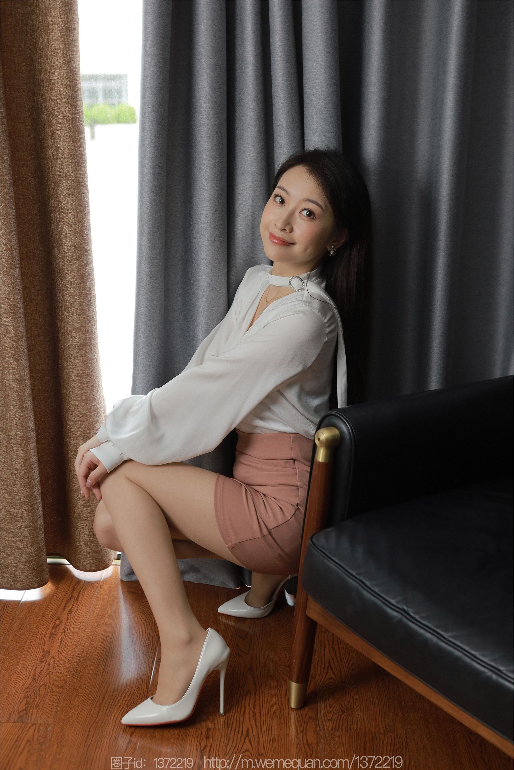 图片[2]-IESS异思趣向期期2023.07.25期丝享家期1489期小婕《粉色的温柔》-套图网