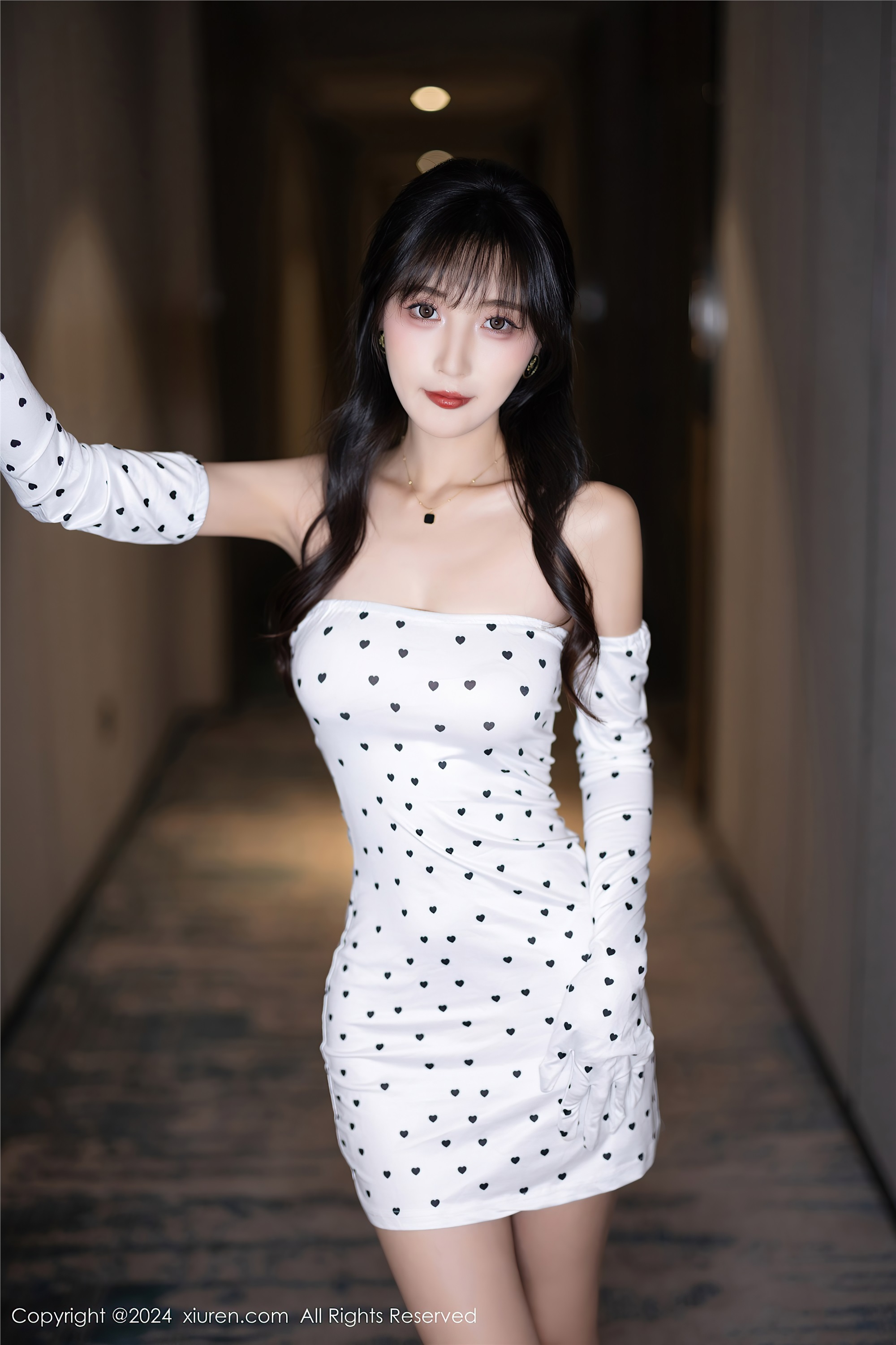 图片[2]-Xiuren秀人网期2024.01.31期N第8045期林星阑-套图网