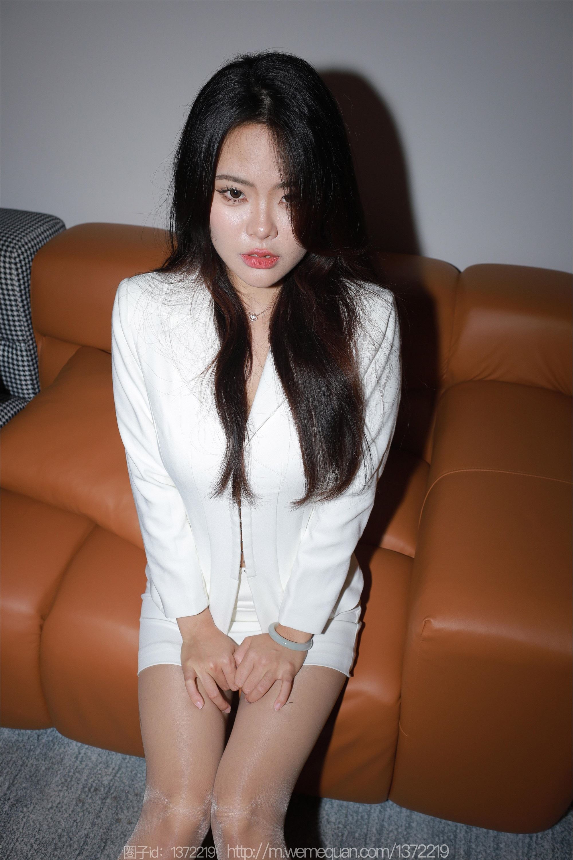 IESS异思趣向期期2023.07.30期丝享家期1493期兔兔《一个人的夜》-秀人网