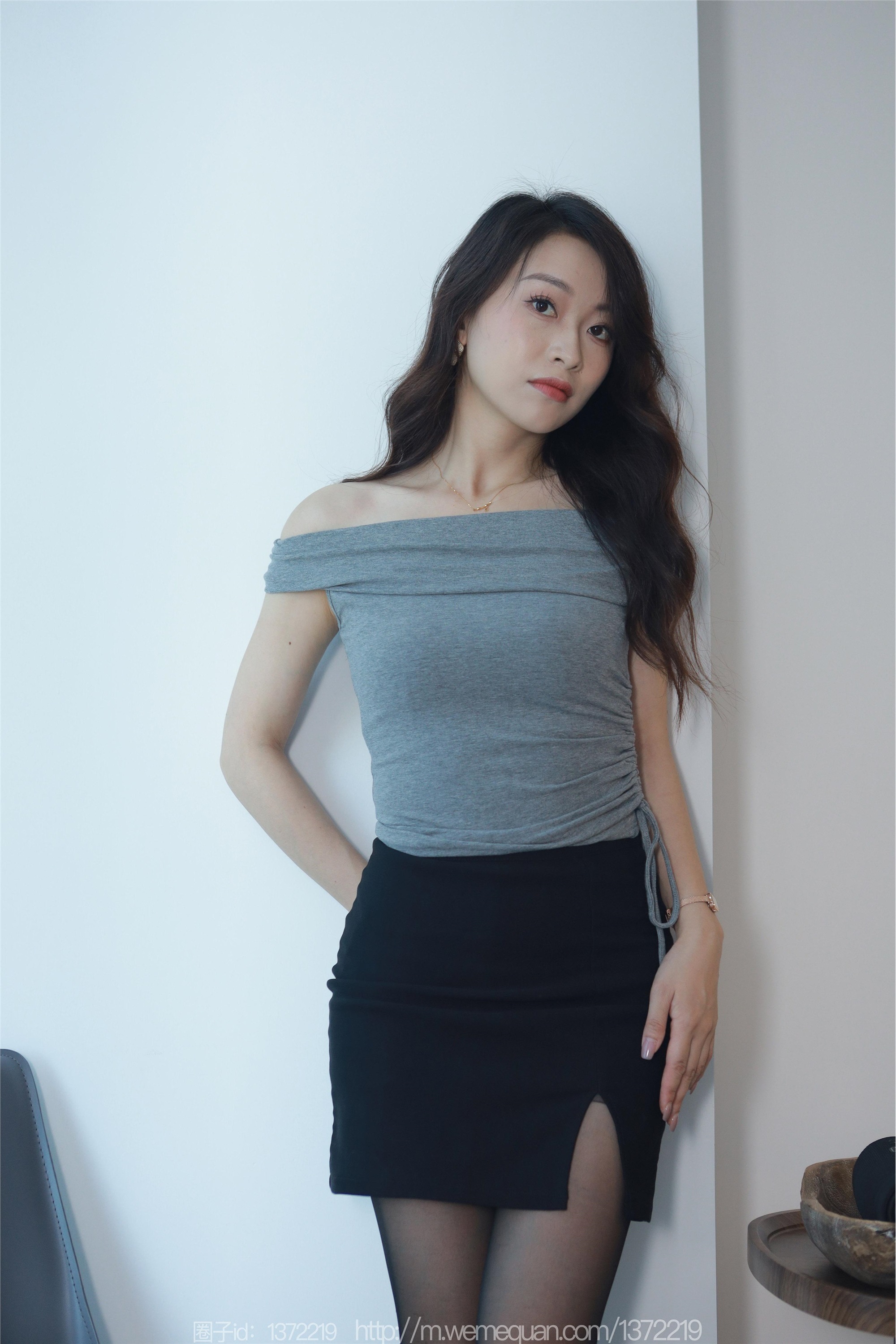 图片[5]-IESS异思趣向期期2023.07.31期丝享家期1494期小婕《紧身的包臀裙》-秀人网