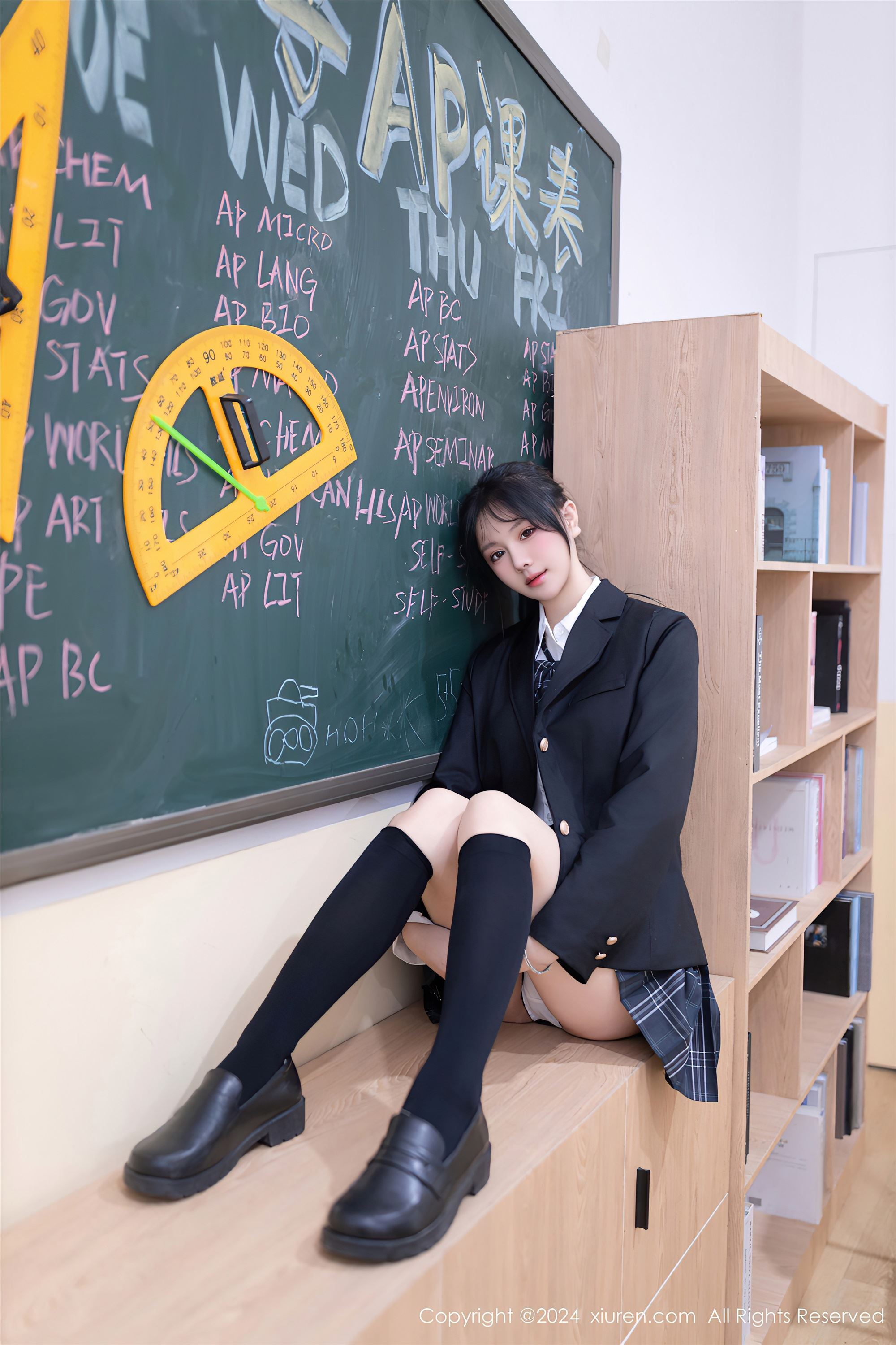 图片[4]-Xiuren秀人网期2024.02.02期N第8058期幼幼-秀人网