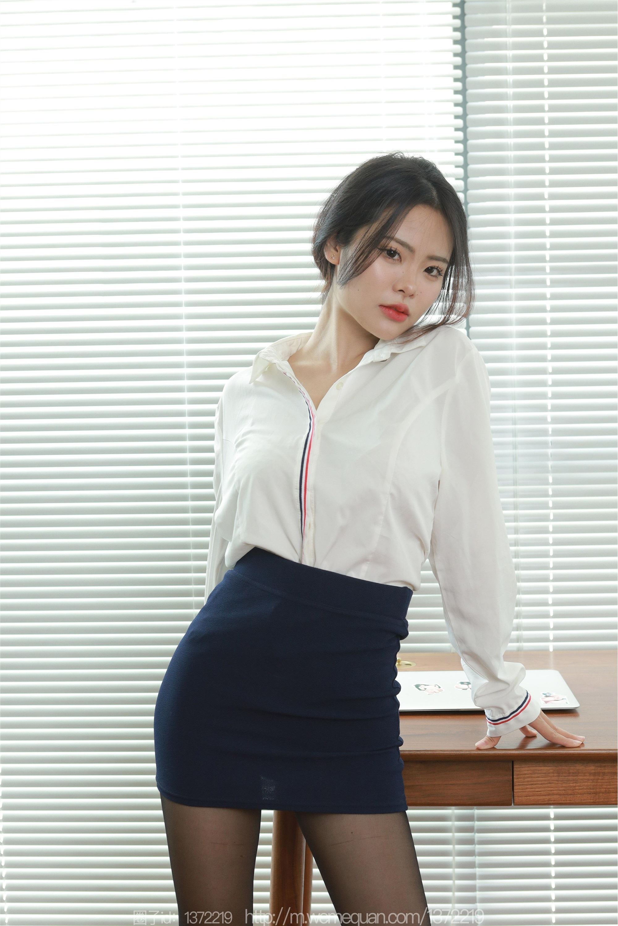 图片[3]-IESS异思趣向期期2023.08.10期丝享家期1503期兔兔《会议缺席》-秀人网