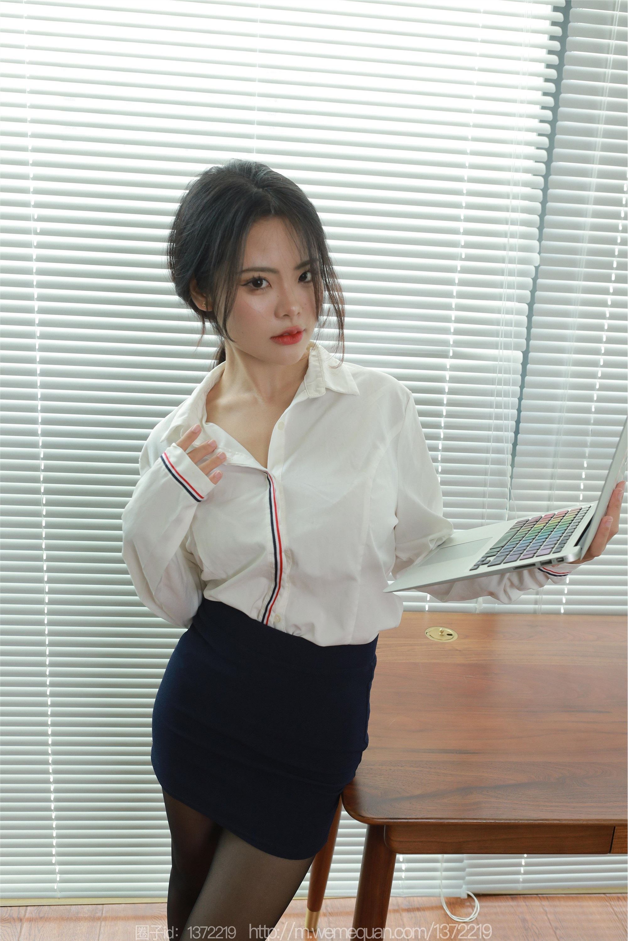 图片[7]-IESS异思趣向期期2023.08.10期丝享家期1503期兔兔《会议缺席》-秀人网