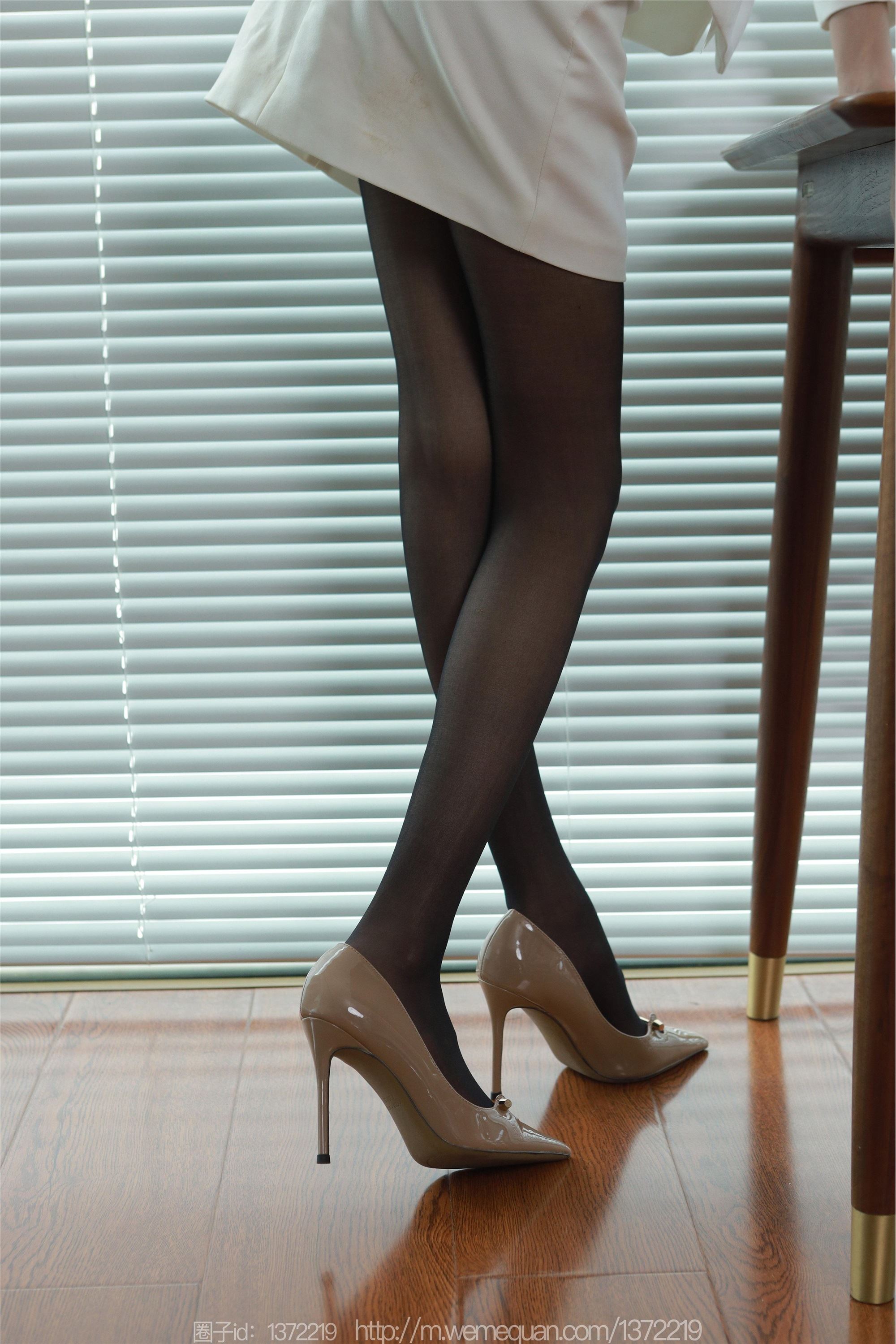 图片[4]-IESS异思趣向期期2023.08.27期丝享家期1517期团团《洁白无瑕》-套图网