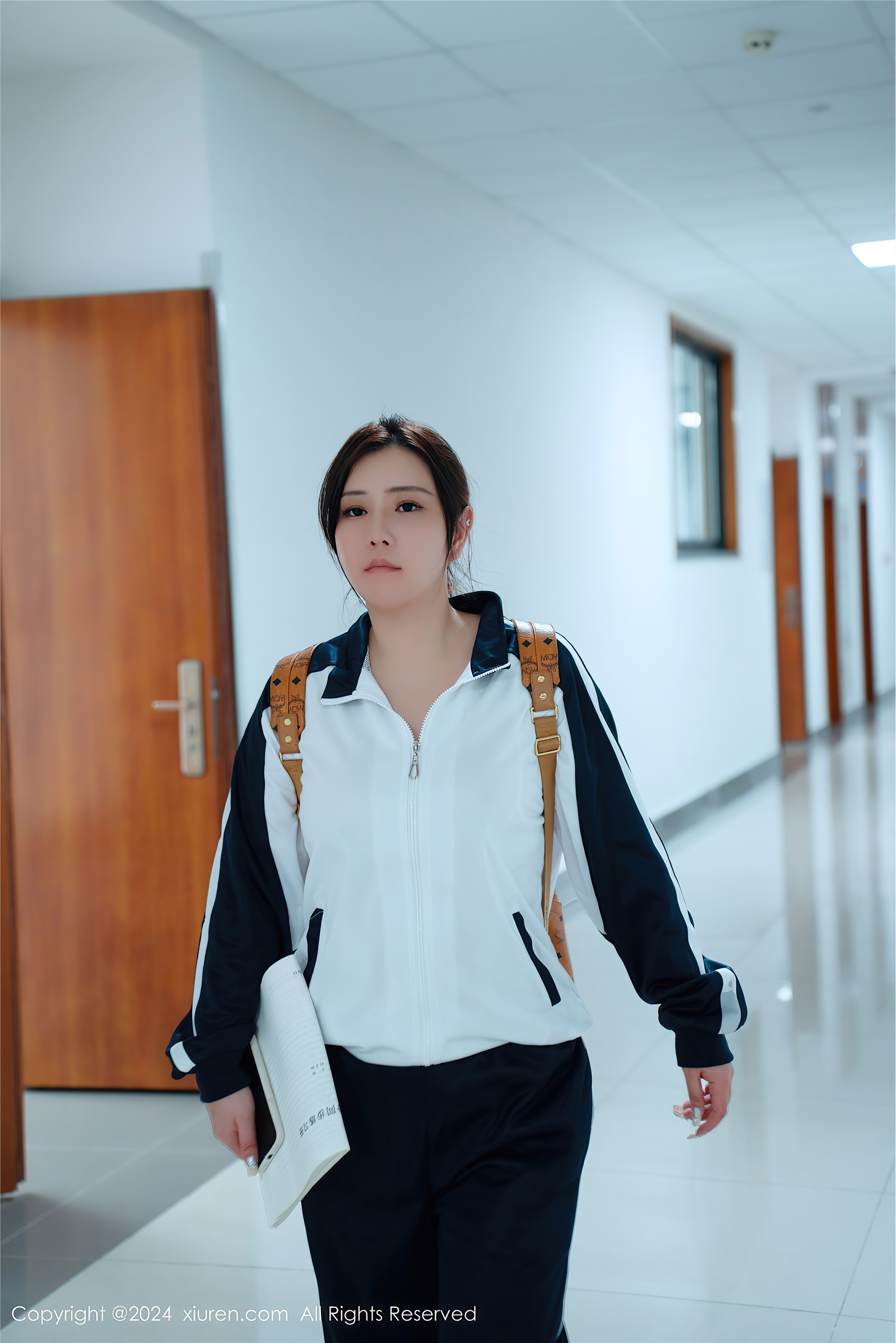 图片[3]-Xiuren秀人网期2024.02.21期N第8122期王婉悠Queen-套图网