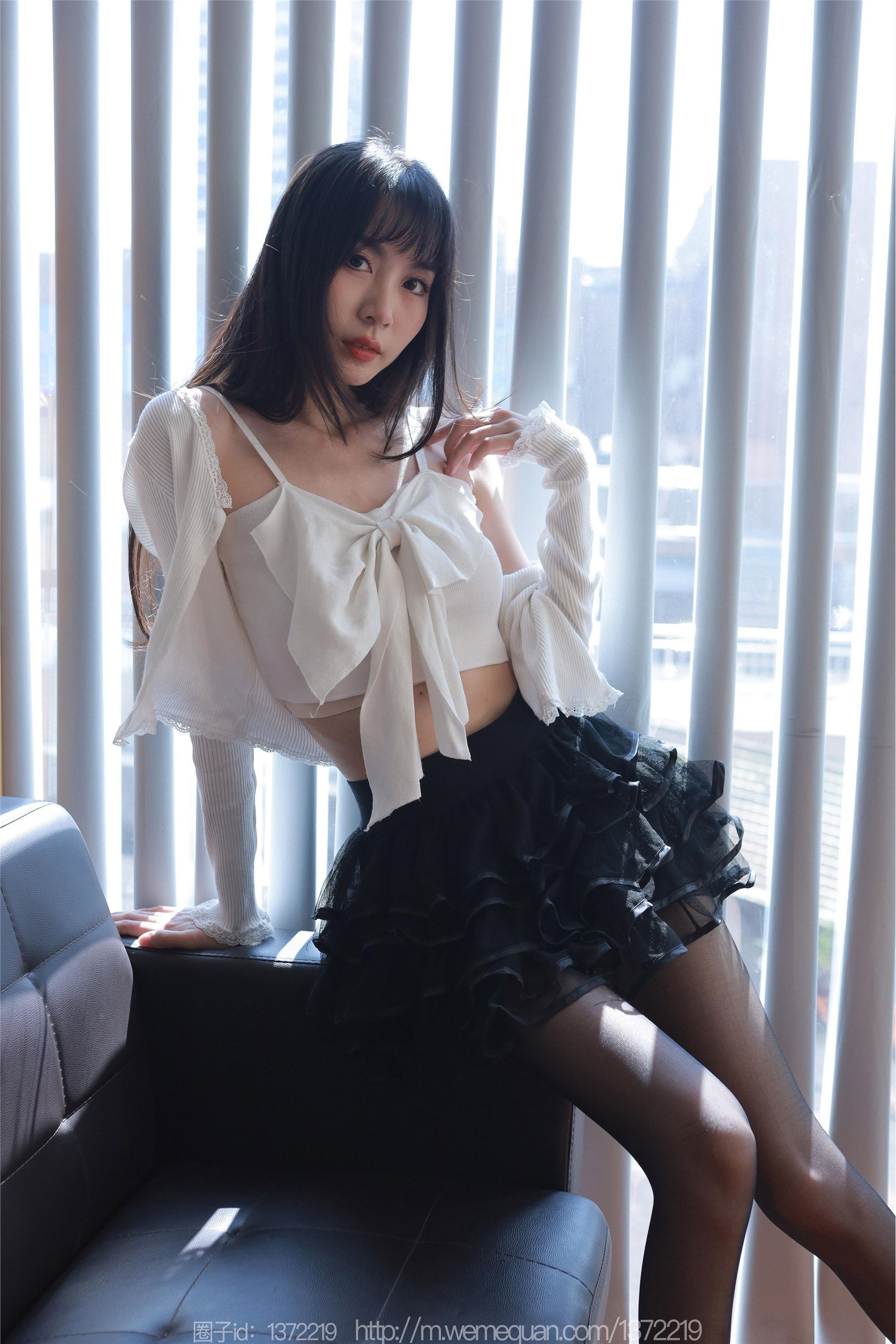 IESS异思趣向期期2023.09.10期丝享家期1529期团团《美妙后竖线》-秀人网