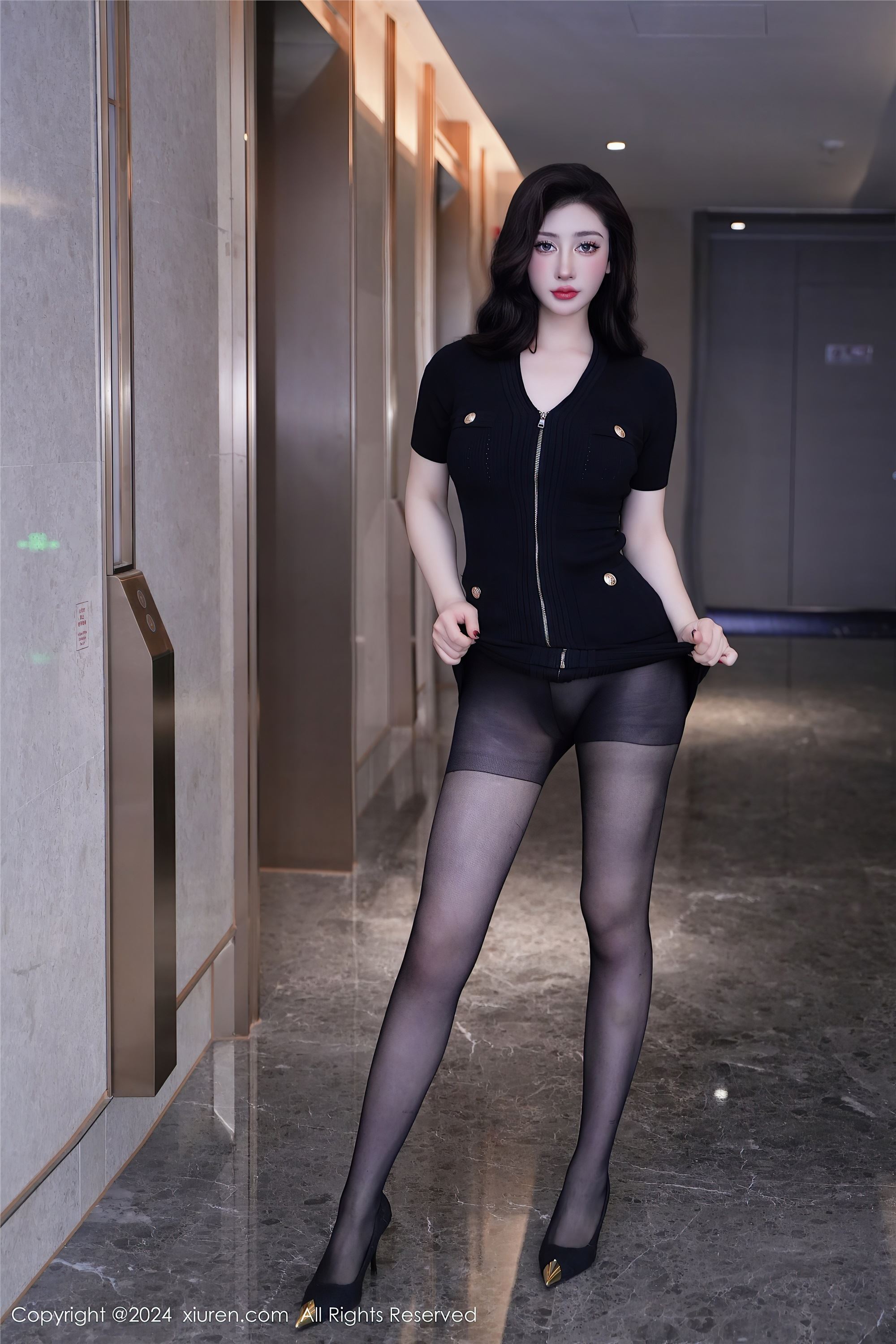 图片[2]-Xiuren秀人网期2024.03.04期N第8170期蕾蕾醒了没-秀人网