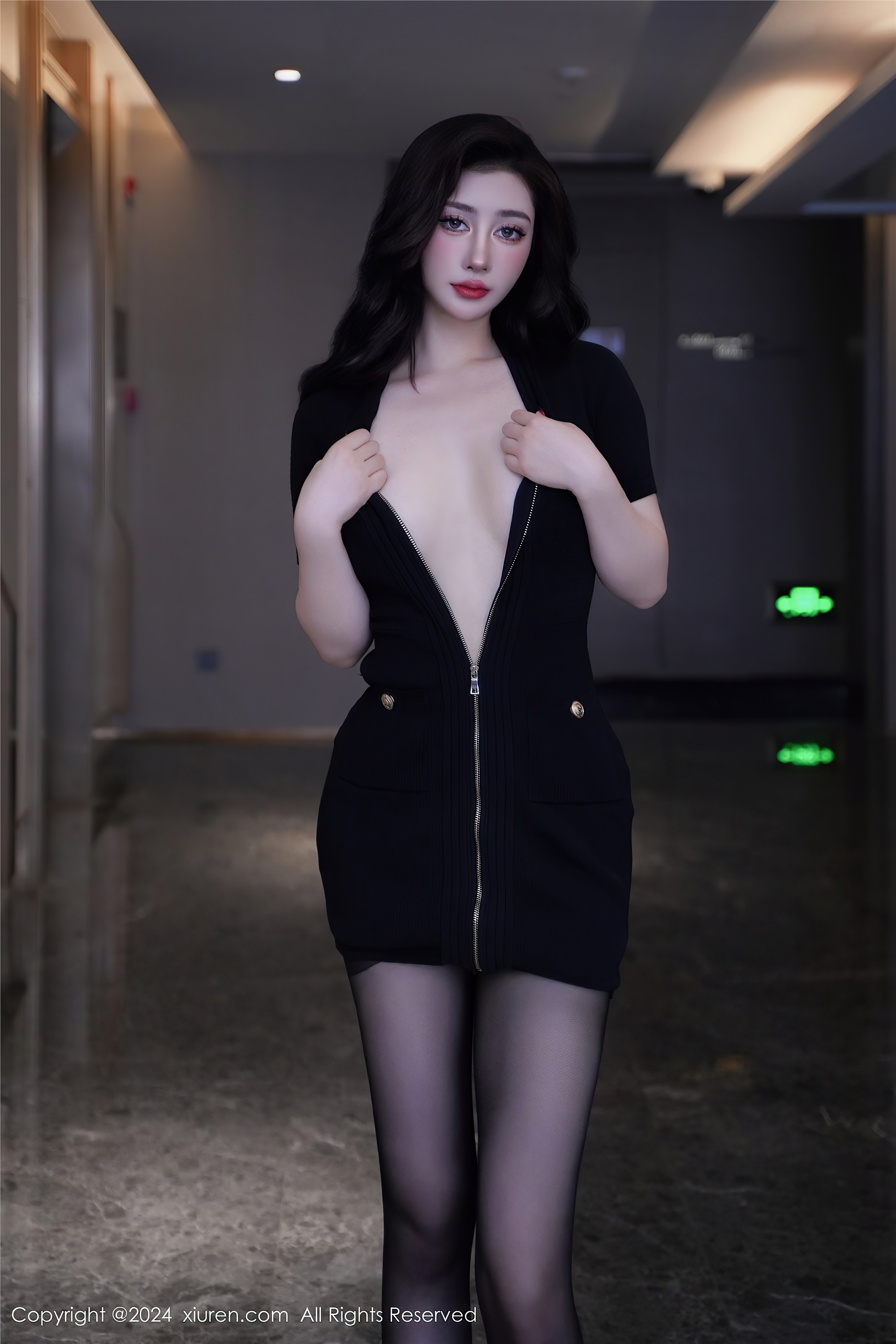 图片[8]-Xiuren秀人网期2024.03.04期N第8170期蕾蕾醒了没-秀人网