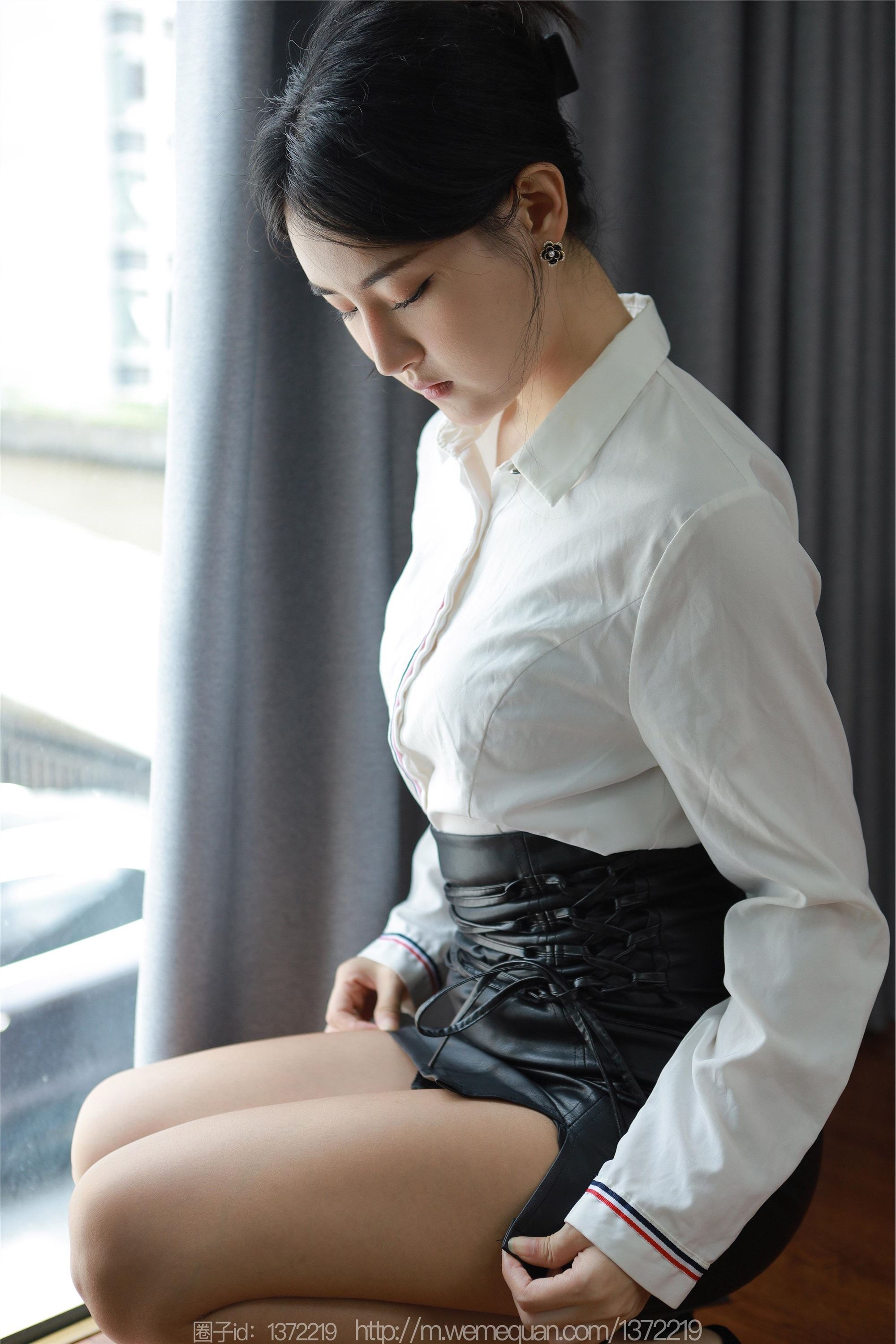 图片[2]-IESS异思趣向期期2023.10.01期丝享家期1547期小宝《不开灯的房间》-秀人网