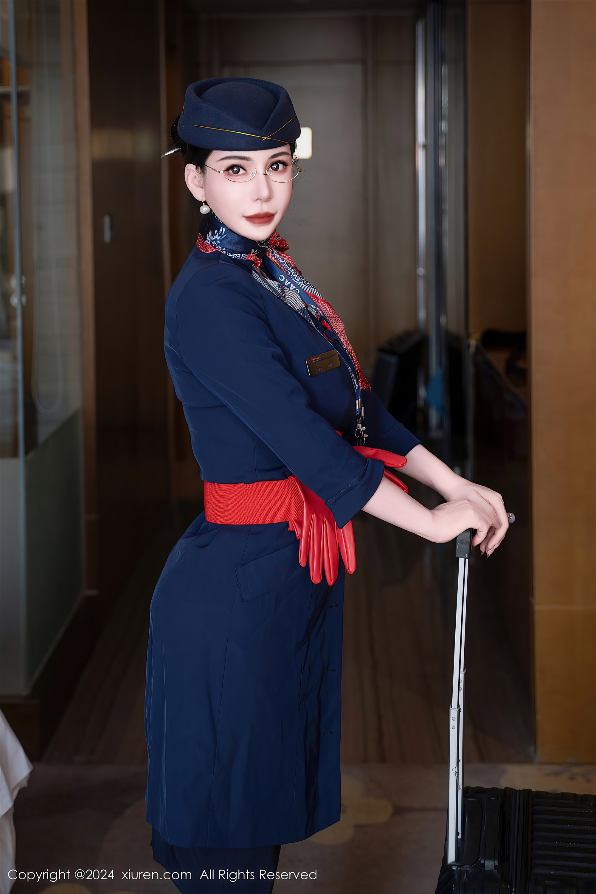 图片[8]-Xiuren秀人网期2024.03.19期N第8253期悦悦姐-套图网