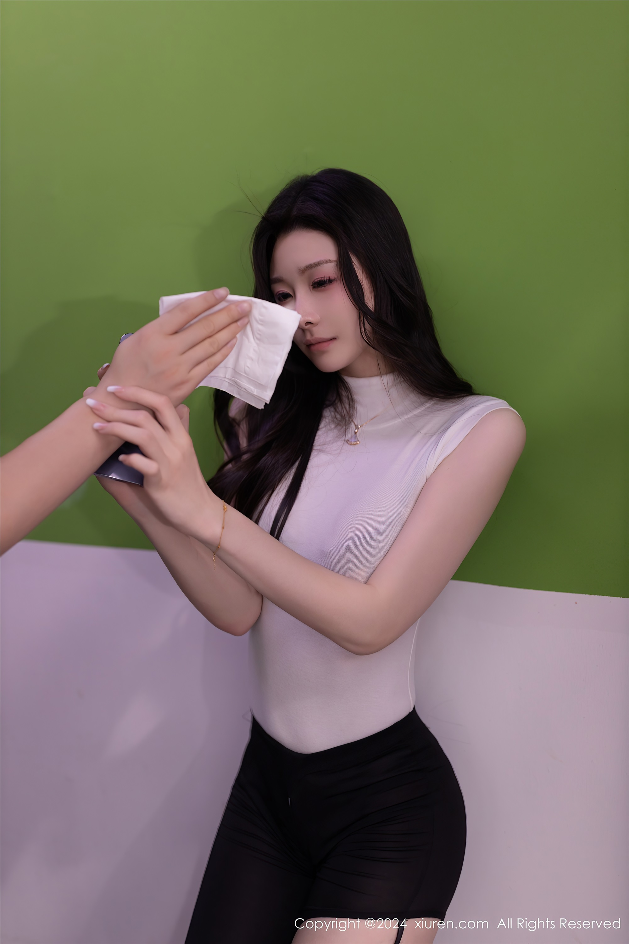 图片[4]-Xiuren秀人网期2024.03.21期N第8270期小逗逗-秀人网