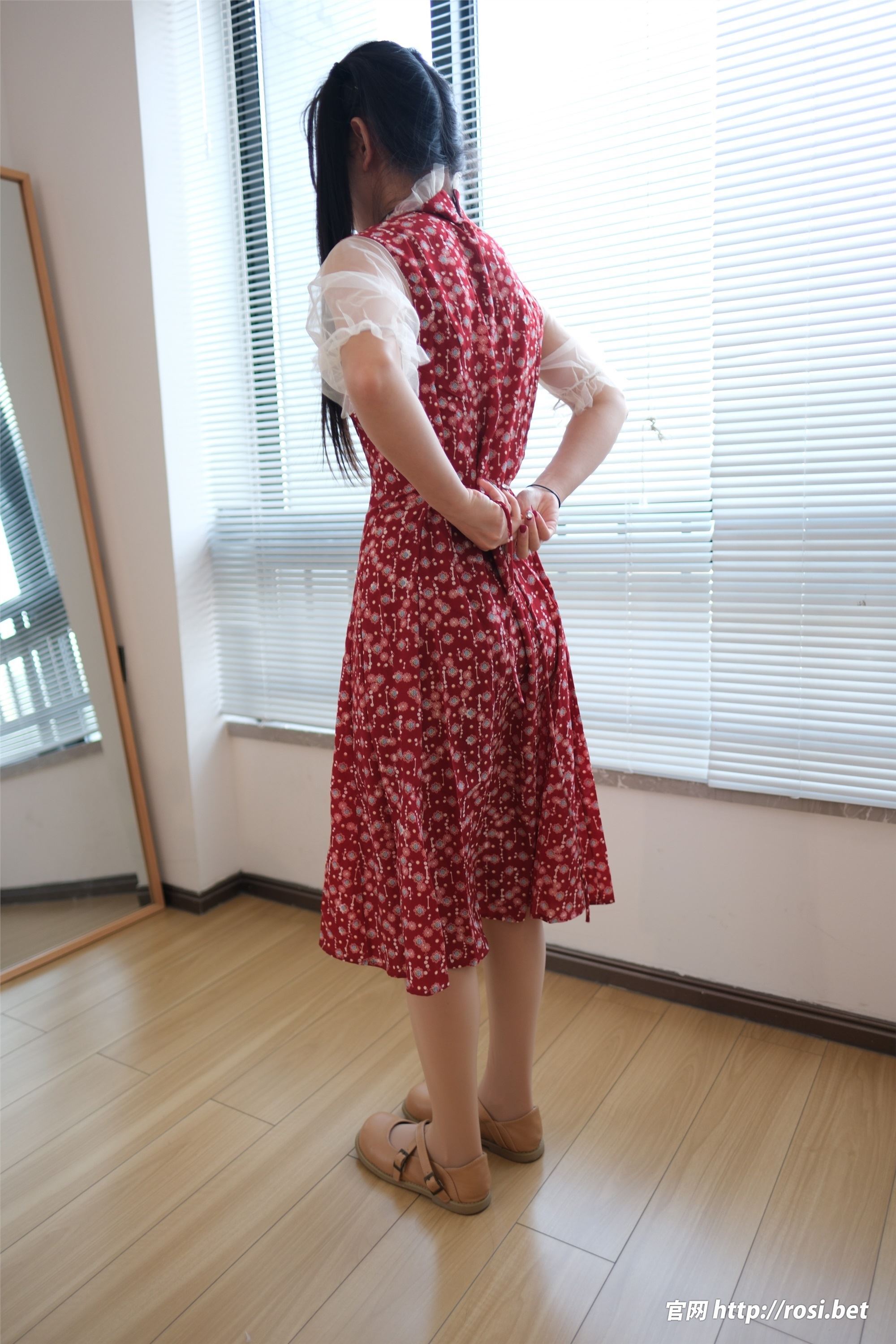 ROSI写真期2024.04.28期N第4528-套图网