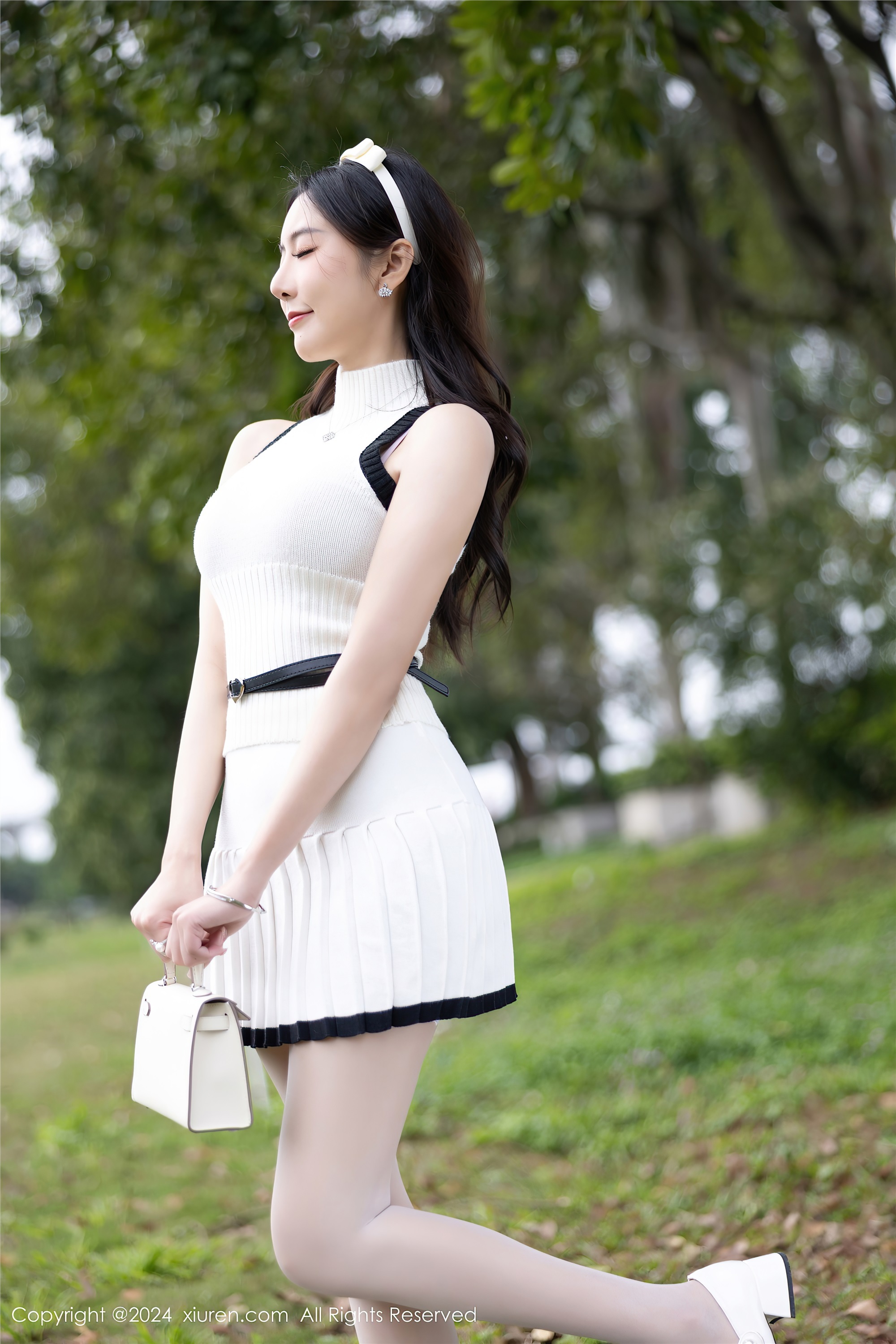 图片[4]-Xiuren秀人网期2024.04.02期N第8334期王馨瑶yanni-秀人网