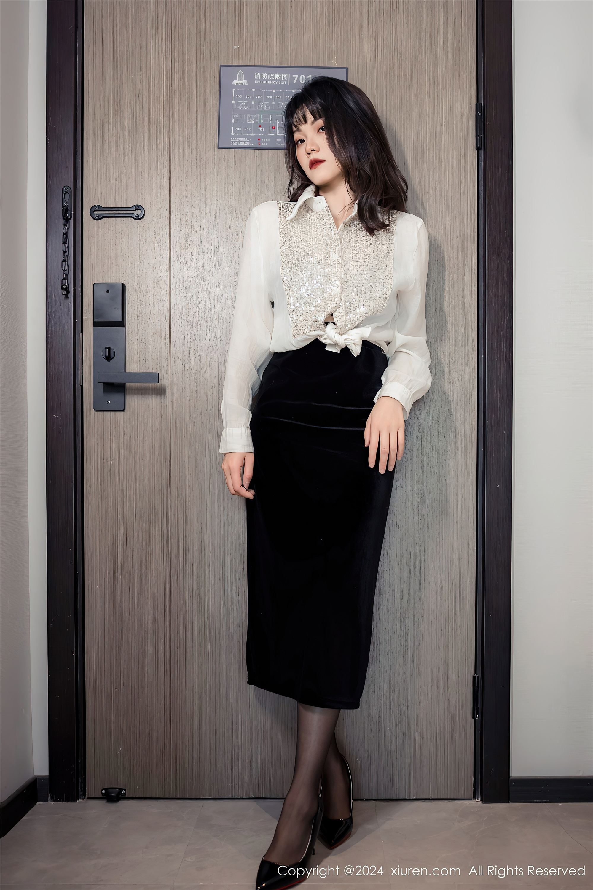 图片[4]-Xiuren秀人网期2024.04.08期N第8353期唐安诺-秀人网