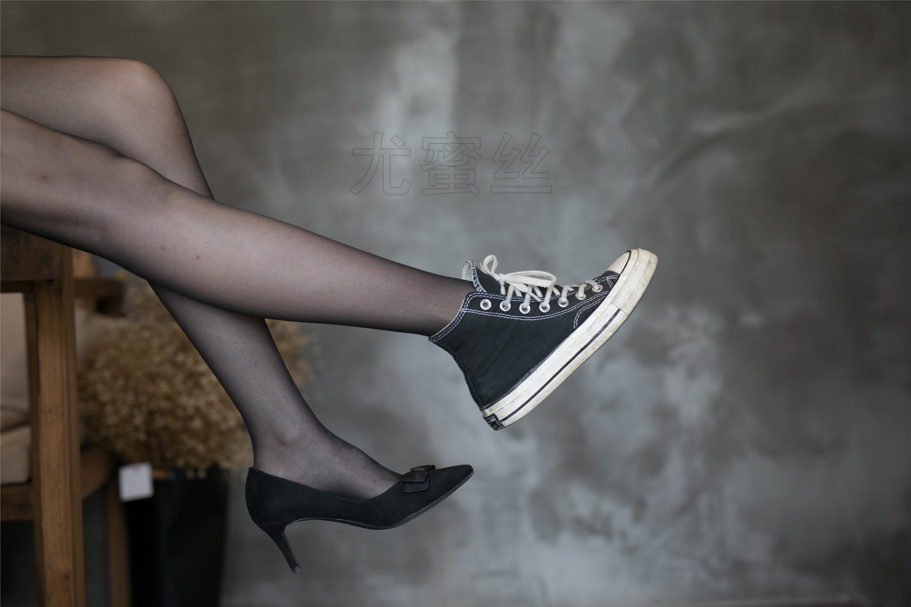 尤蜜丝期穿搭写真期N第002-秀人网