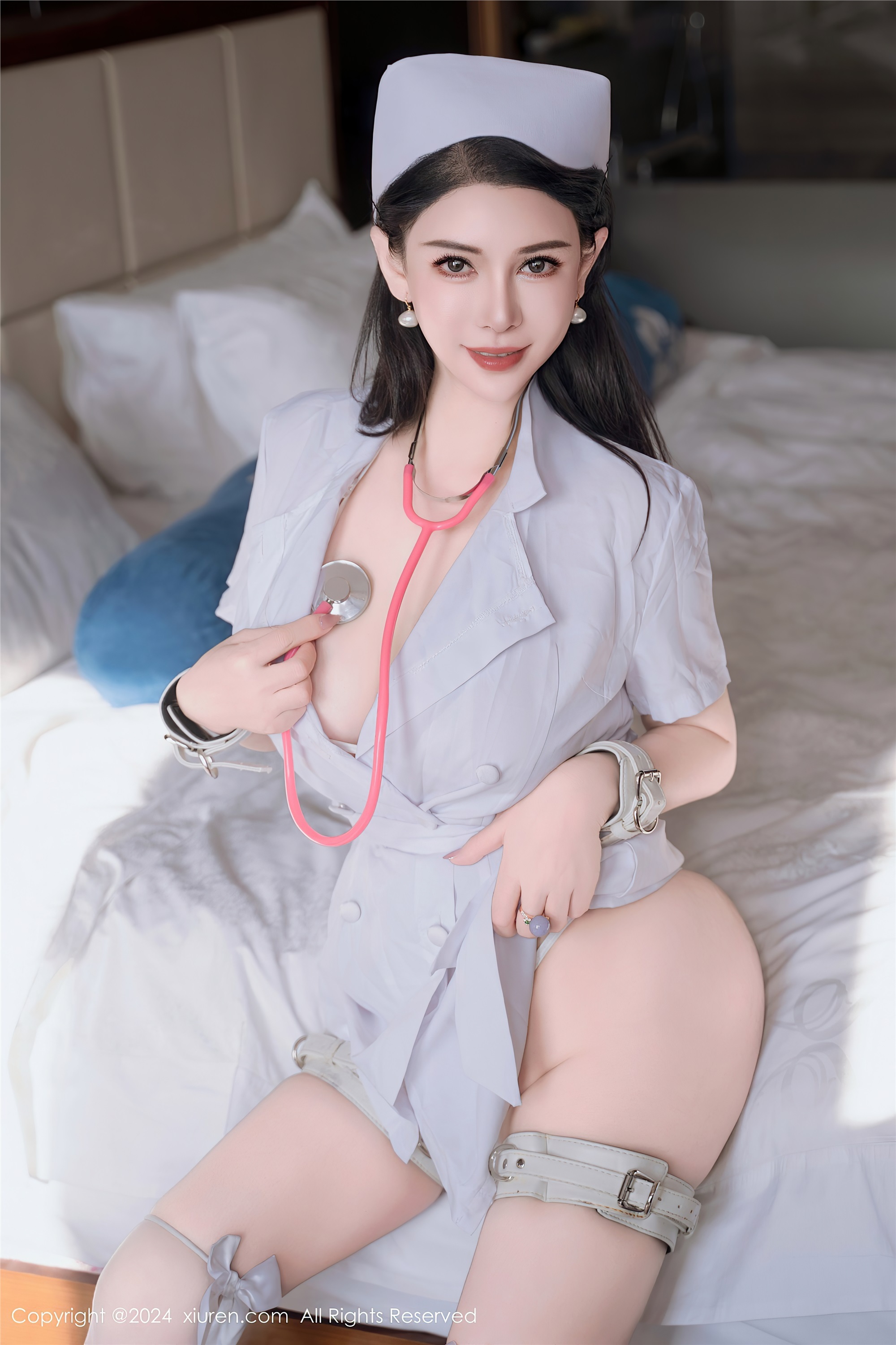 图片[2]-Xiuren秀人网期2024.04.10期N第8364期悦悦姐-套图网